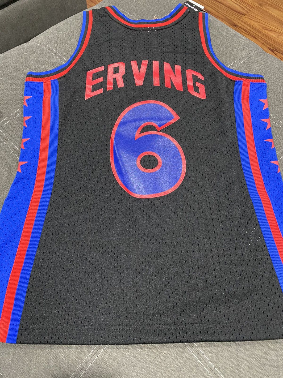 Mitchell & Ness Julius Erving - 76ers ‘76-‘77 Jersey + SnapBack Size US M / EU 48-50 / 2 - 5 Thumbnail