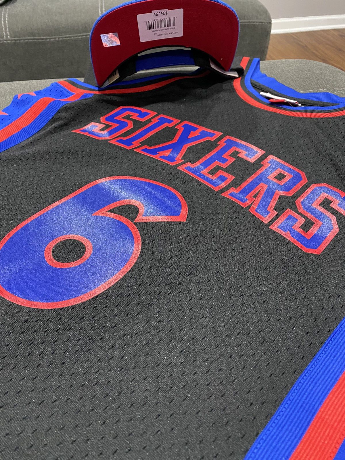 Mitchell & Ness Julius Erving - 76ers ‘76-‘77 Jersey + SnapBack Size US M / EU 48-50 / 2 - 4 Thumbnail