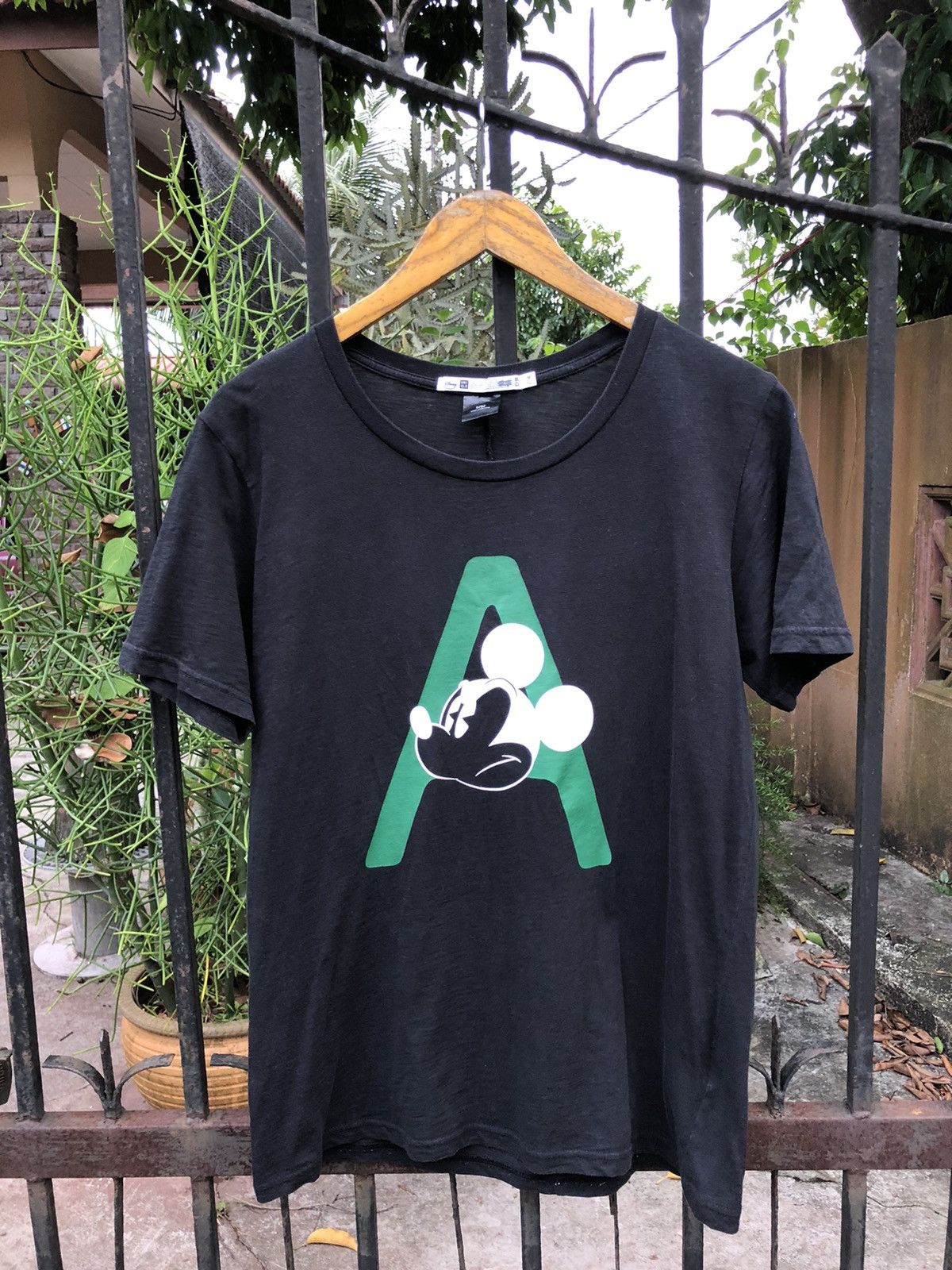 Mickey Mouse Mickey Uniqlo Undercover TShirt Size US M / EU 48-50 / 2 - 1 Thumbnail