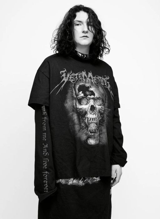 Vetements best sale metal tee