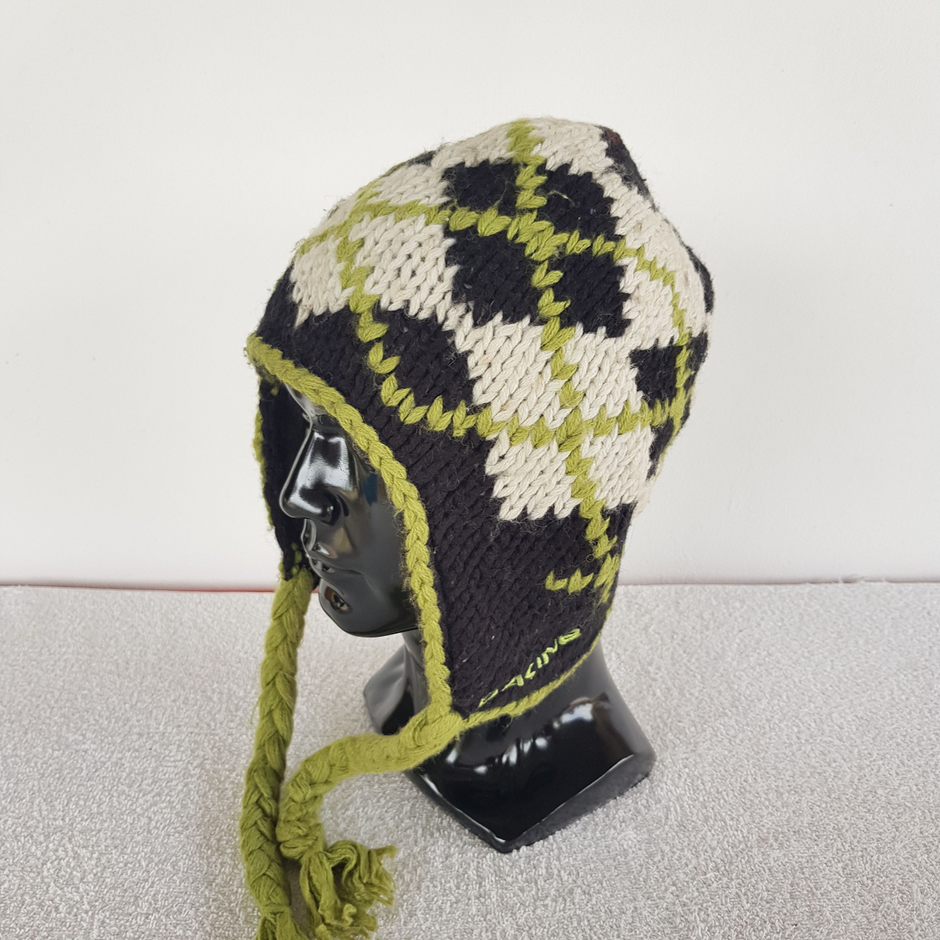Japanese Brand Japanese Beanie Snow Cap Unknown Multicolor Earflap Hats Size ONE SIZE - 1 Thumbnail