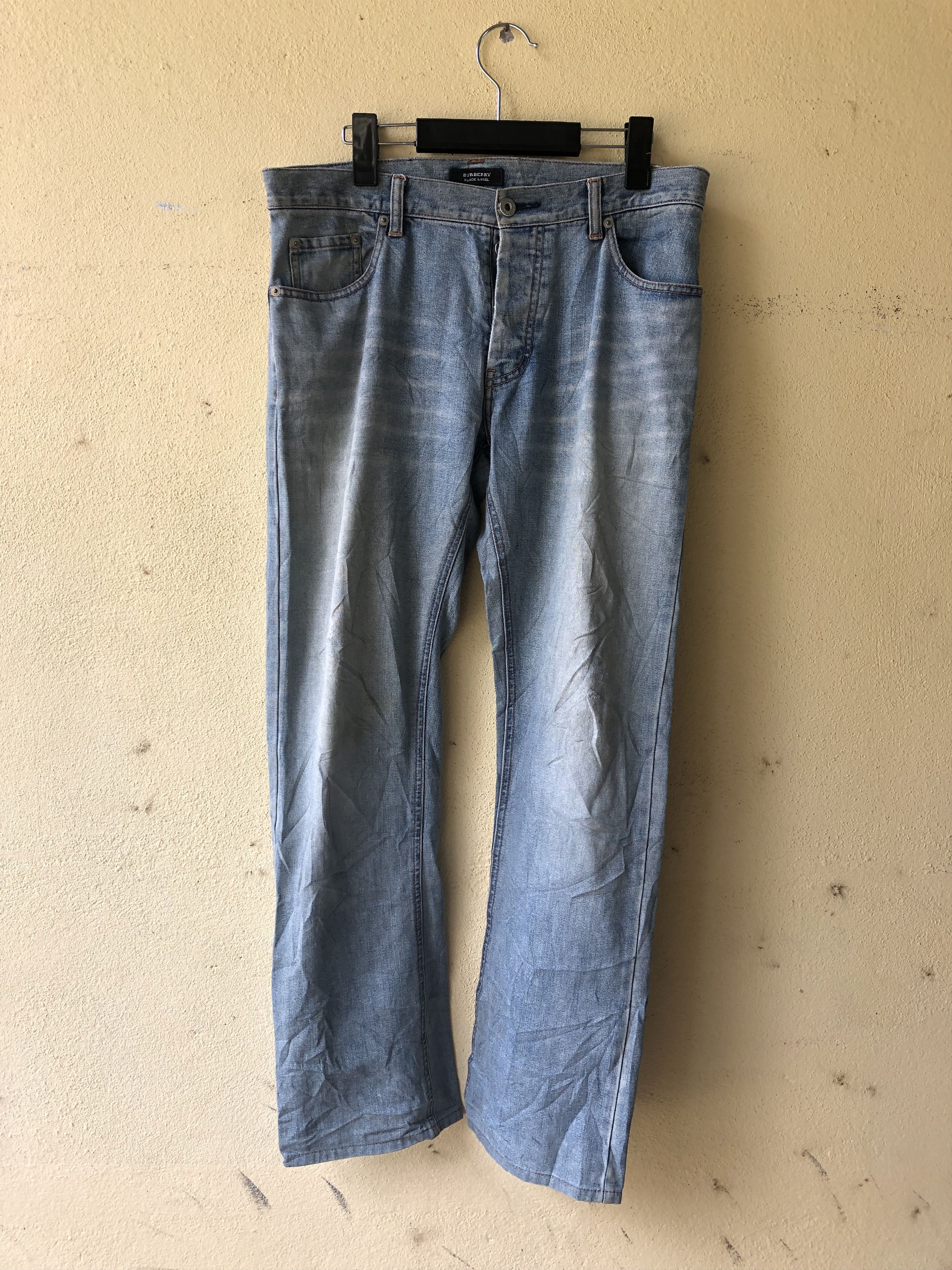 Burberry × StraightFaded burberry black lebel distressed denim Size US 30 / EU 46 - 1 Thumbnail