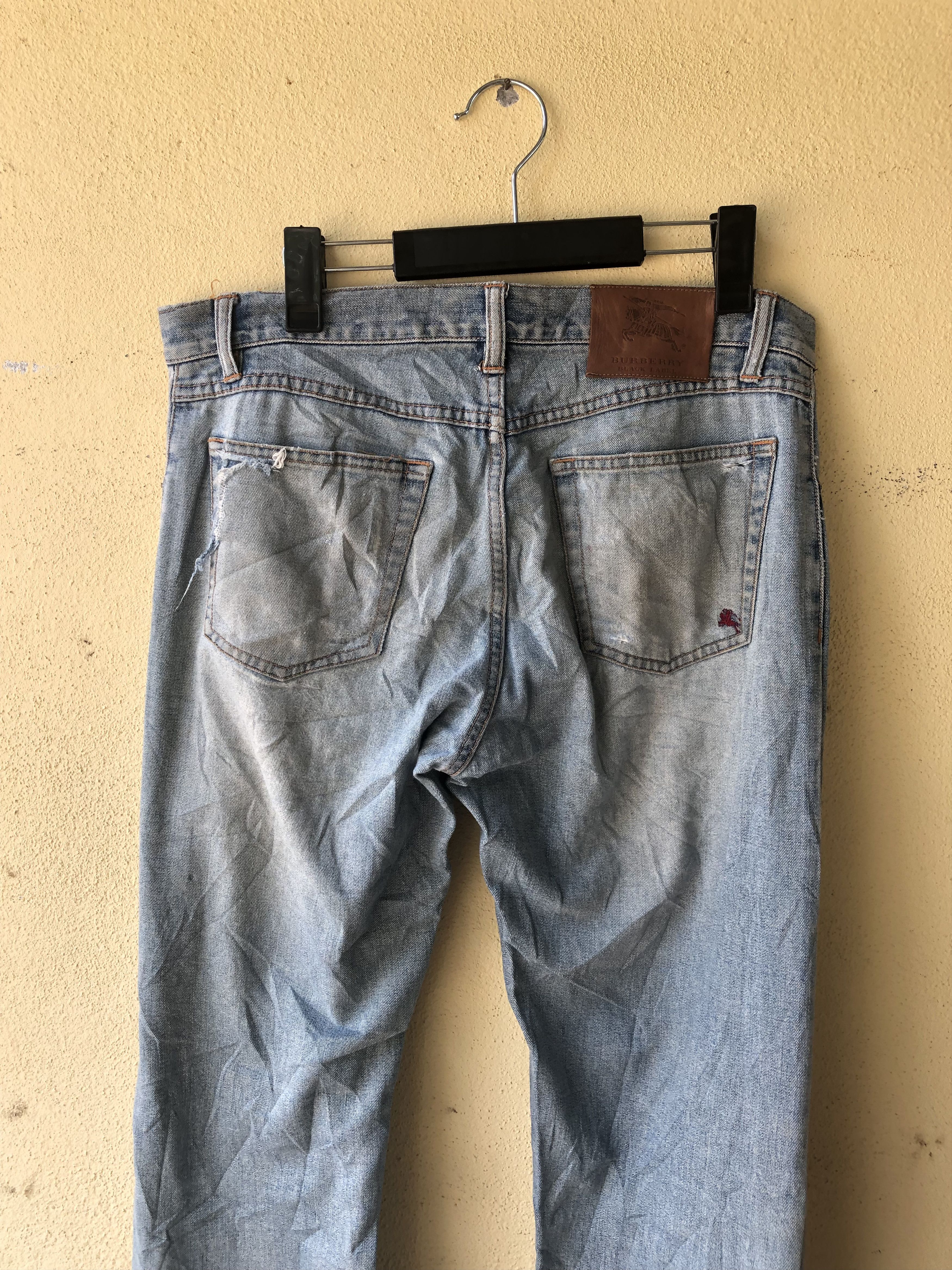 Burberry × StraightFaded burberry black lebel distressed denim Size US 30 / EU 46 - 5 Thumbnail