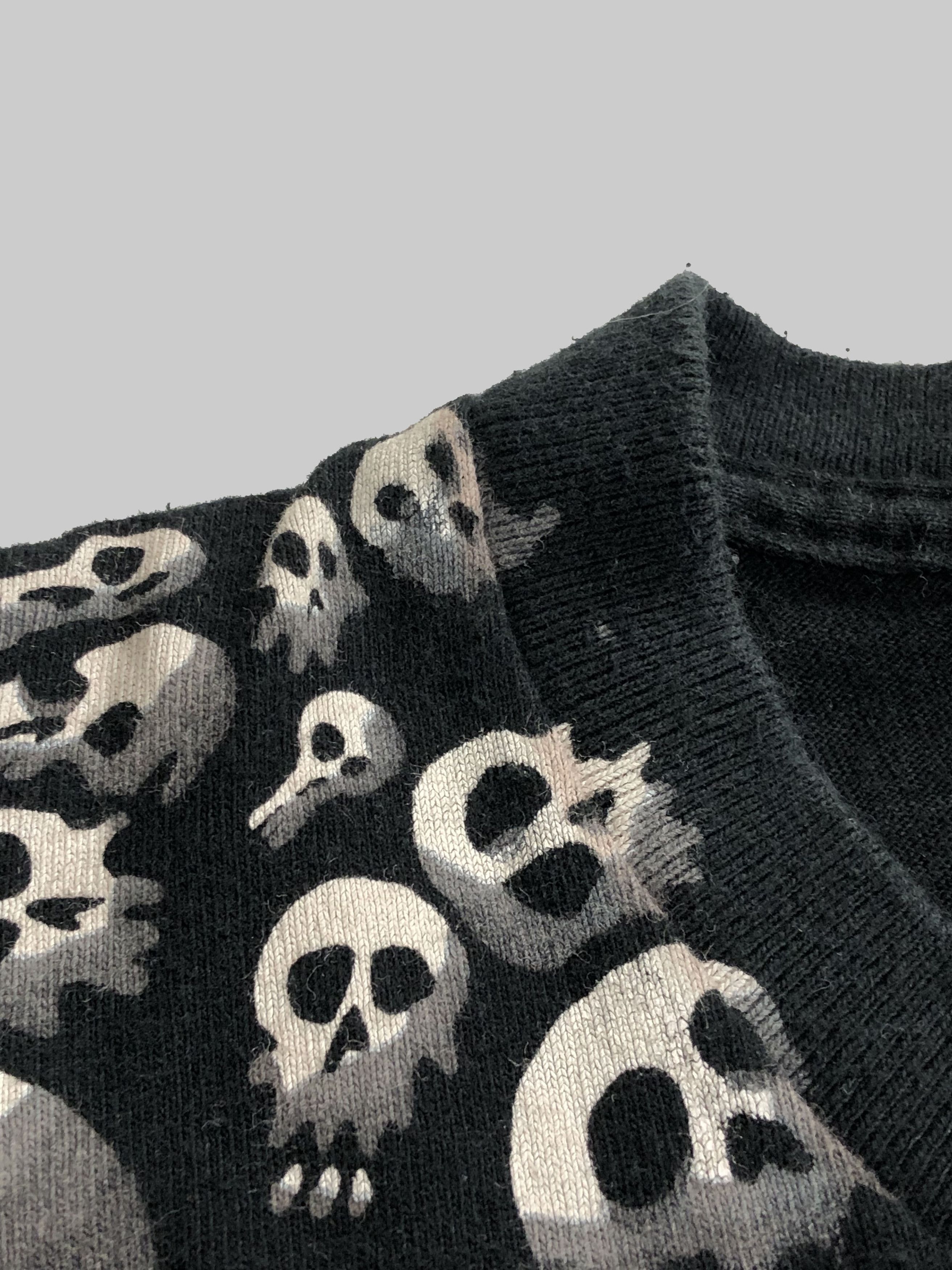 Liquid Blue Vintage 1992 Liquid Blue Travis Scott Skulls All Over Print Size US L / EU 52-54 / 3 - 11 Thumbnail