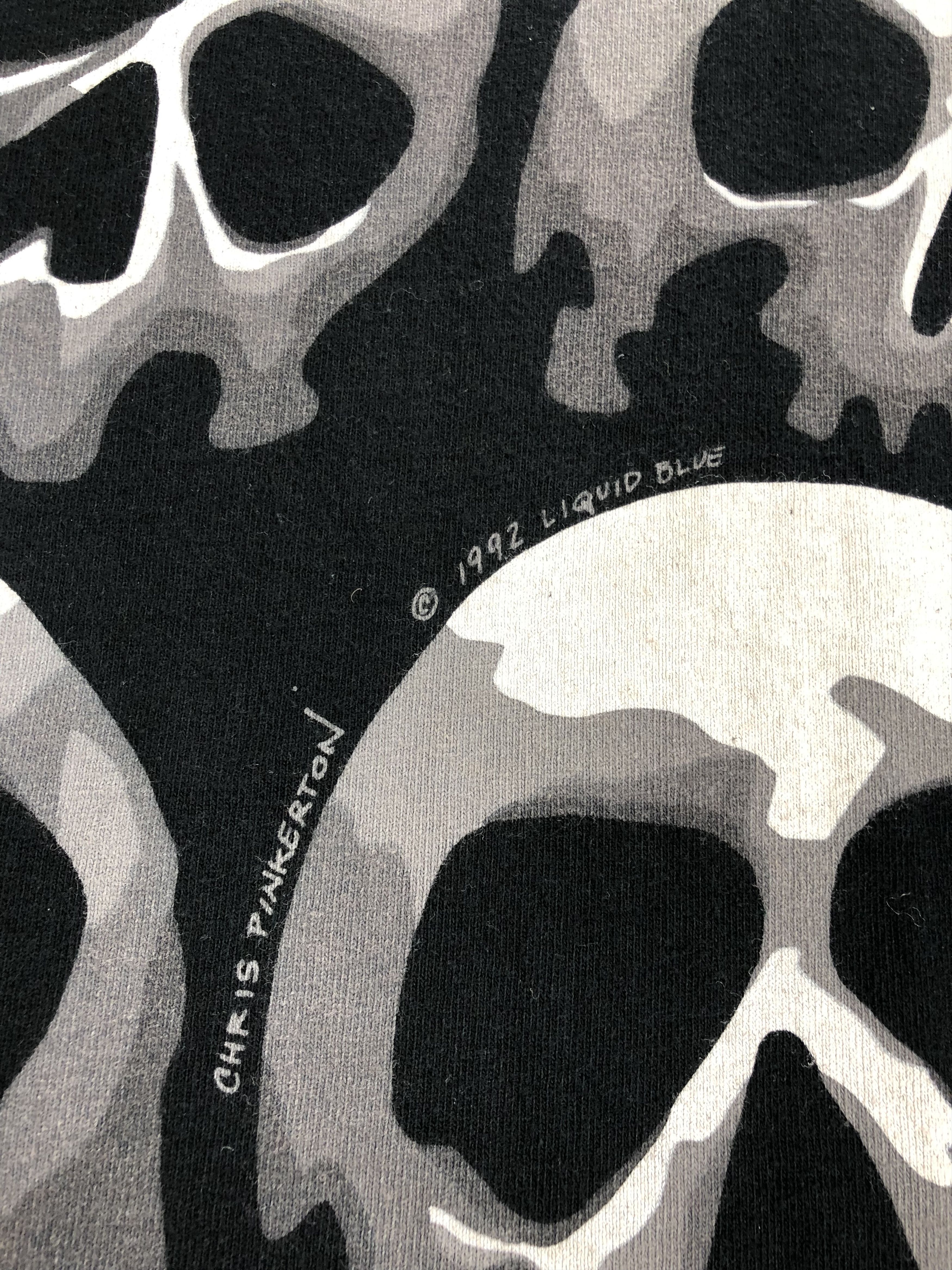 Liquid Blue Vintage 1992 Liquid Blue Travis Scott Skulls All Over Print Size US L / EU 52-54 / 3 - 7 Thumbnail