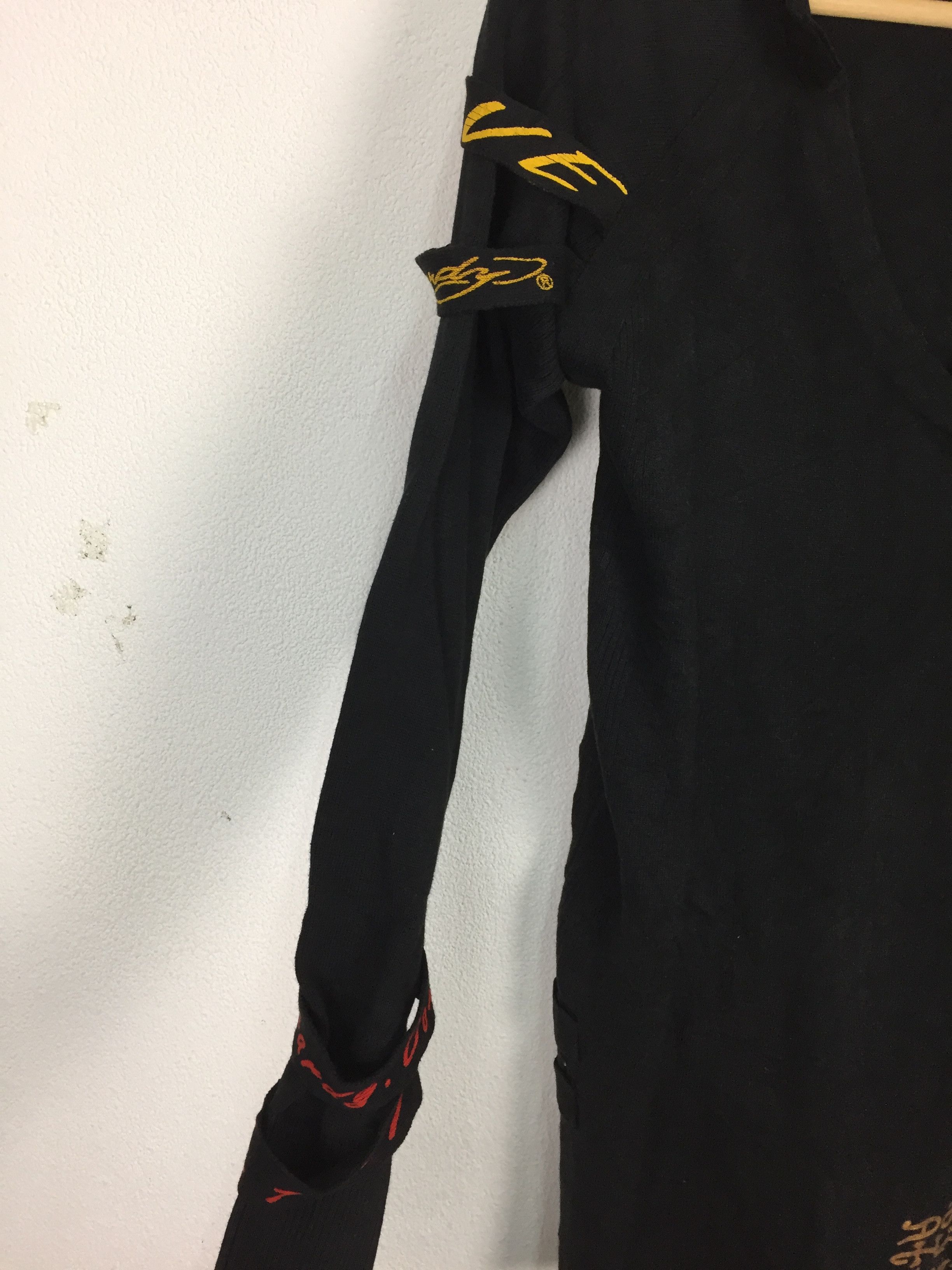 Christian Audigier ED HARDY V NECK BLACK LONG SLEEVES Size L / US 10 / IT 46 - 5 Thumbnail