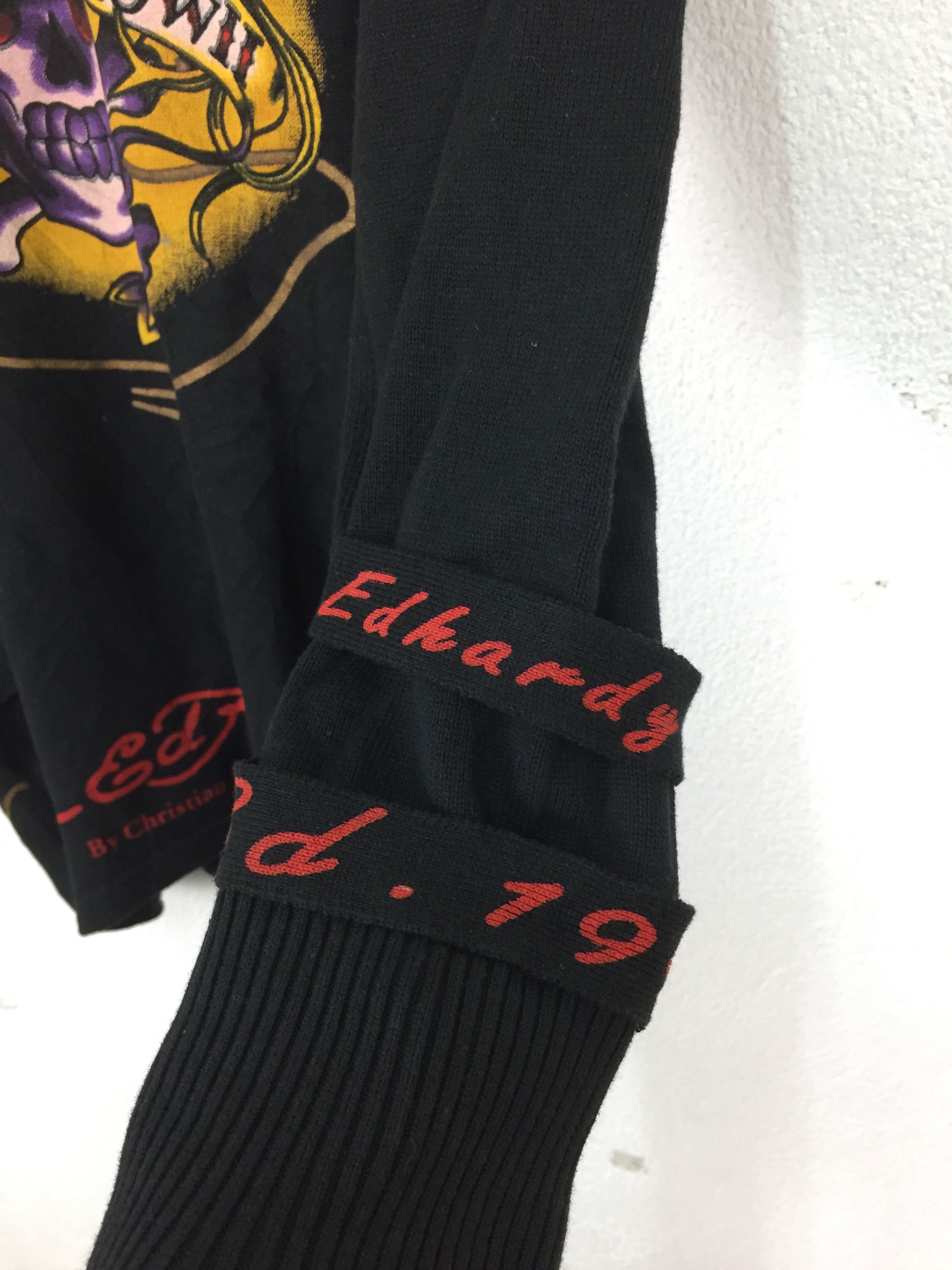 Christian Audigier ED HARDY V NECK BLACK LONG SLEEVES Size L / US 10 / IT 46 - 8 Thumbnail