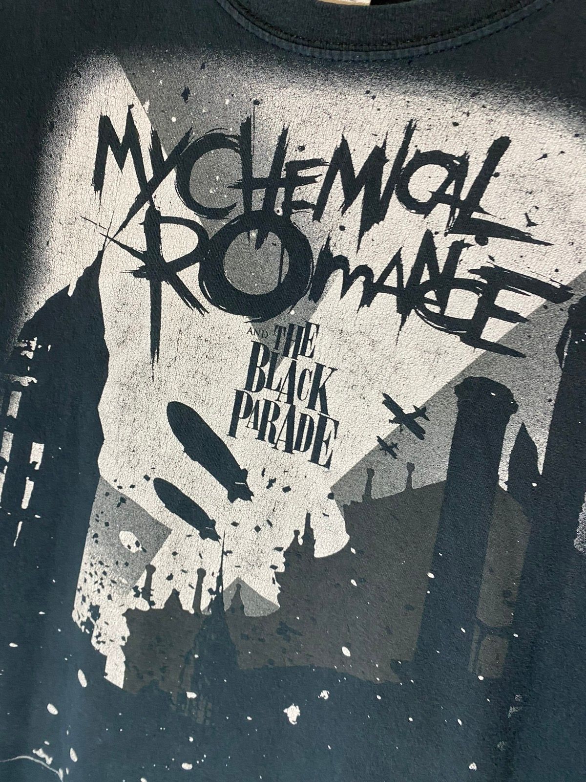 Vintage Vintage My Chemicals Romance T-shirt Size US XL / EU 56 / 4 - 4 Thumbnail