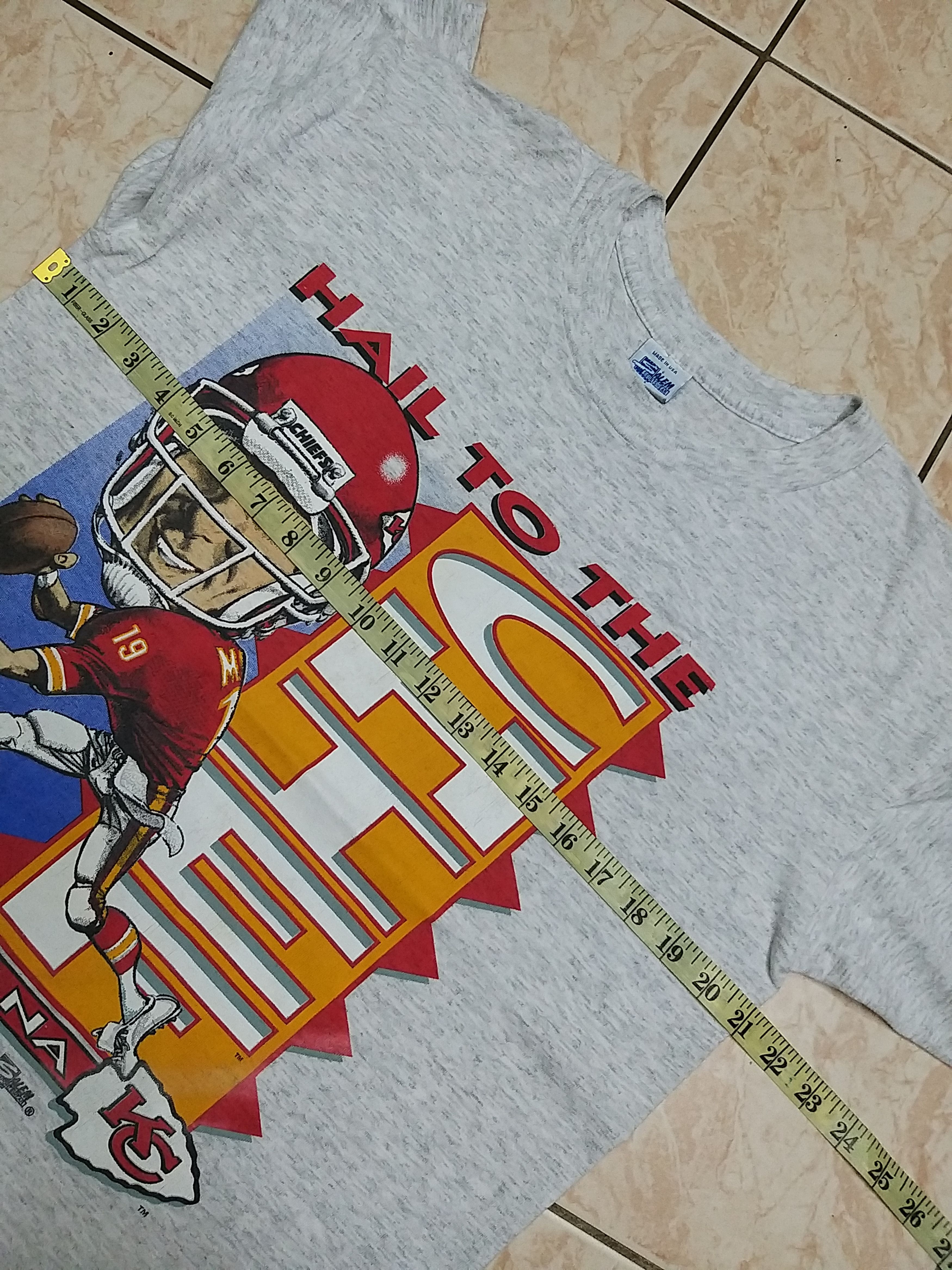 NFL VINTAGE 90'S JOE MONTANA CHIEFS NFL 1993 T SHIRT Size US L / EU 52-54 / 3 - 6 Thumbnail
