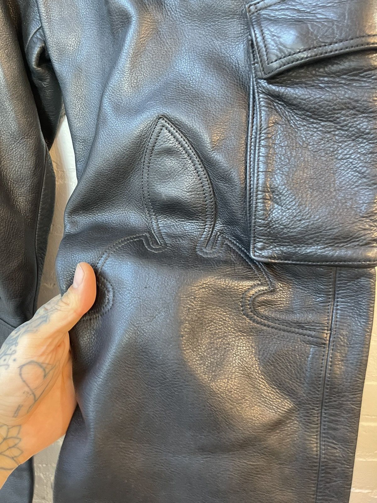 Chrome Hearts Chrome Hearts FULL LEATHER 9PKT Fatigue Cargo Pants Jeans Size US 34 / EU 50 - 9 Thumbnail