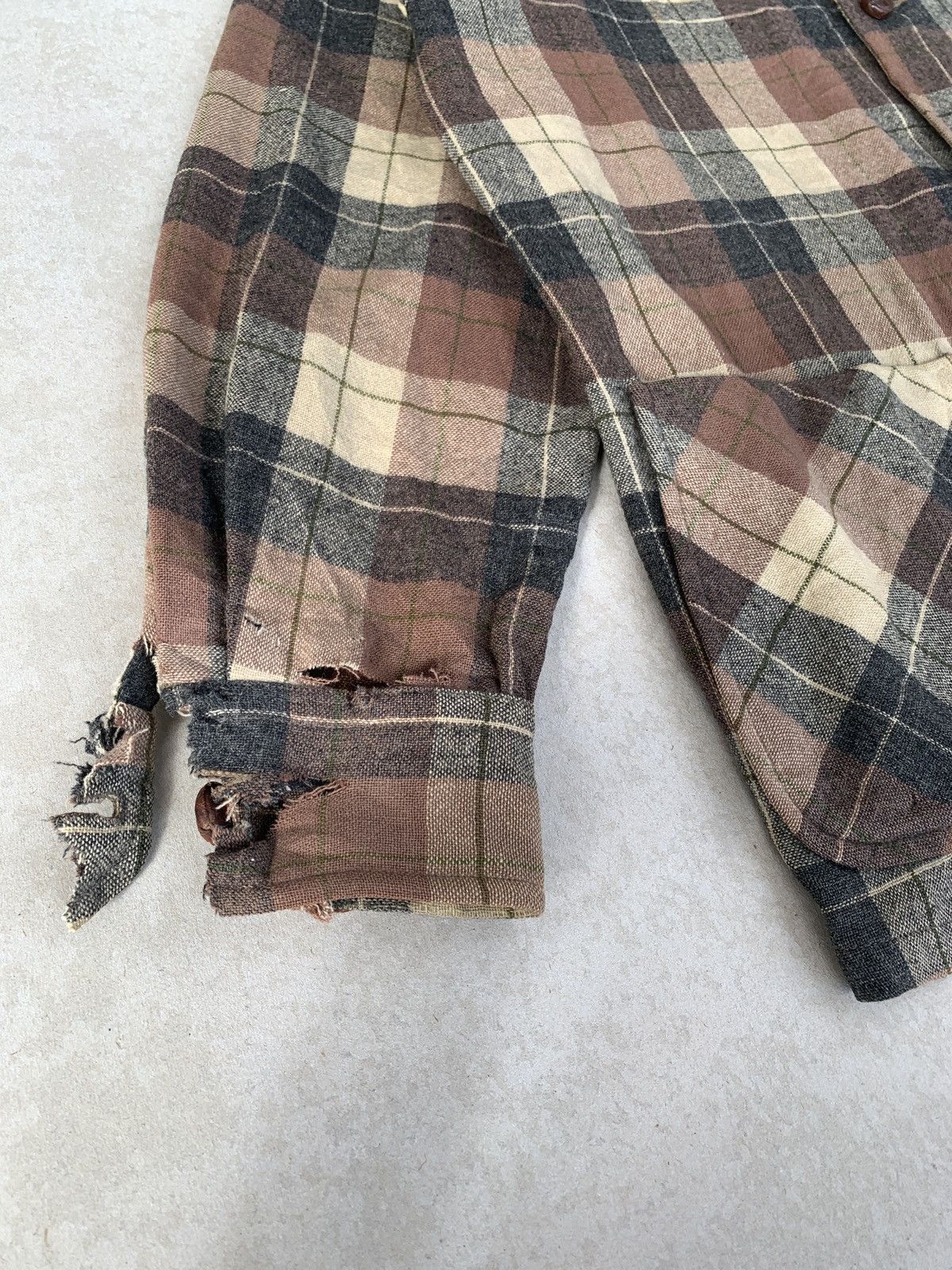Pendleton × Vintage Vtg Distressed Pendleton Wool Button Up Jacket Size US L / EU 52-54 / 3 - 5 Thumbnail