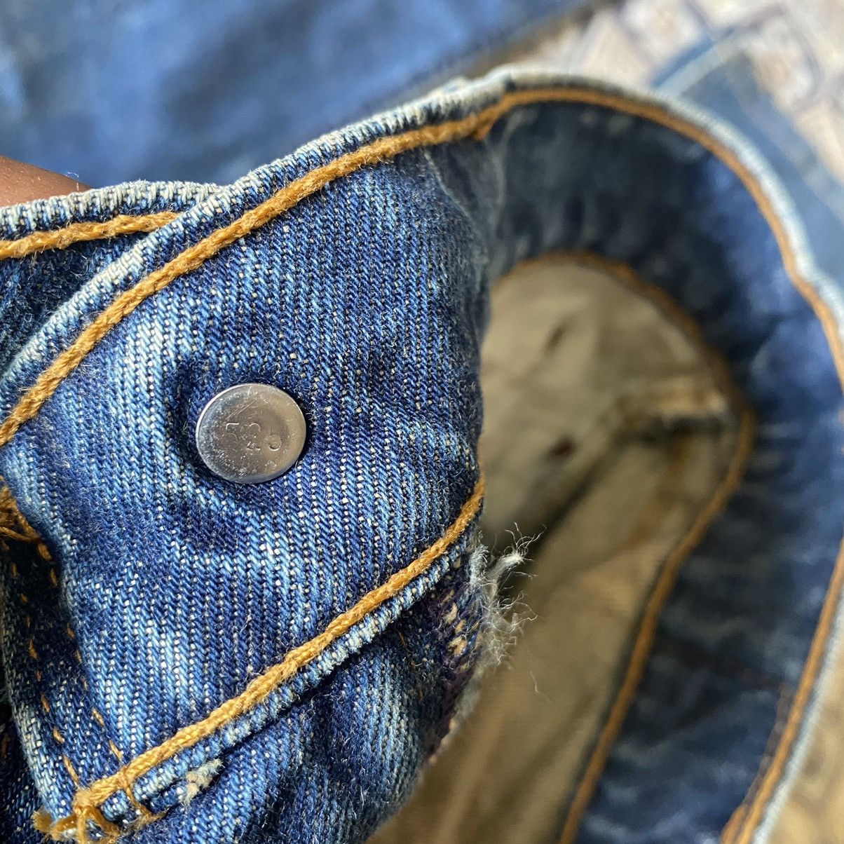 Levi's Vintage 90s Levis 519 Jeans Sunfaded 30x30 Size US 30 / EU 46 - 13 Thumbnail