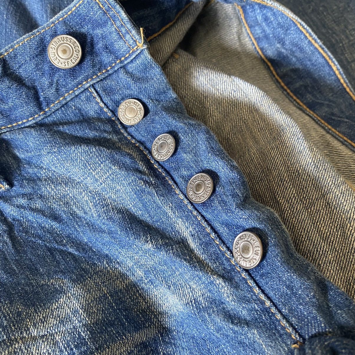 Levi's Vintage Levis 501 Grunge Jeans Nice Faded Size US 33 - 17 Thumbnail