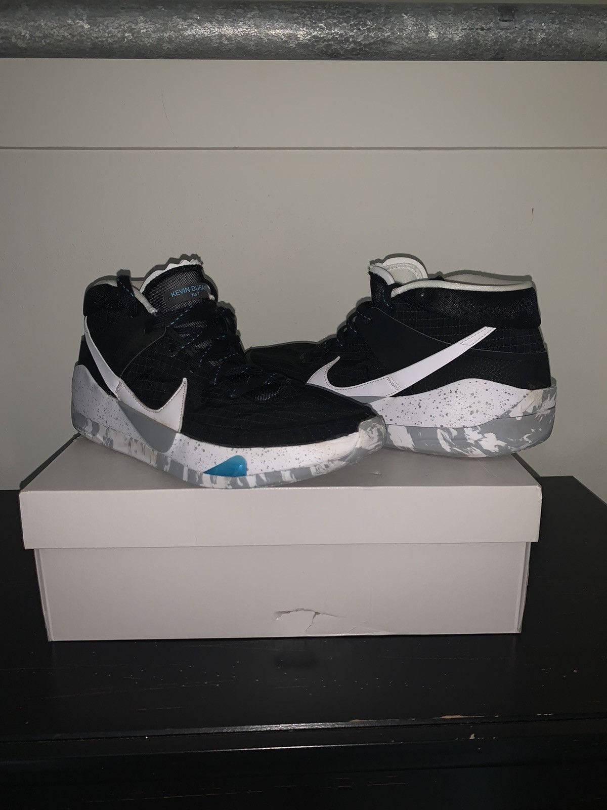 kd13 black wolf grey