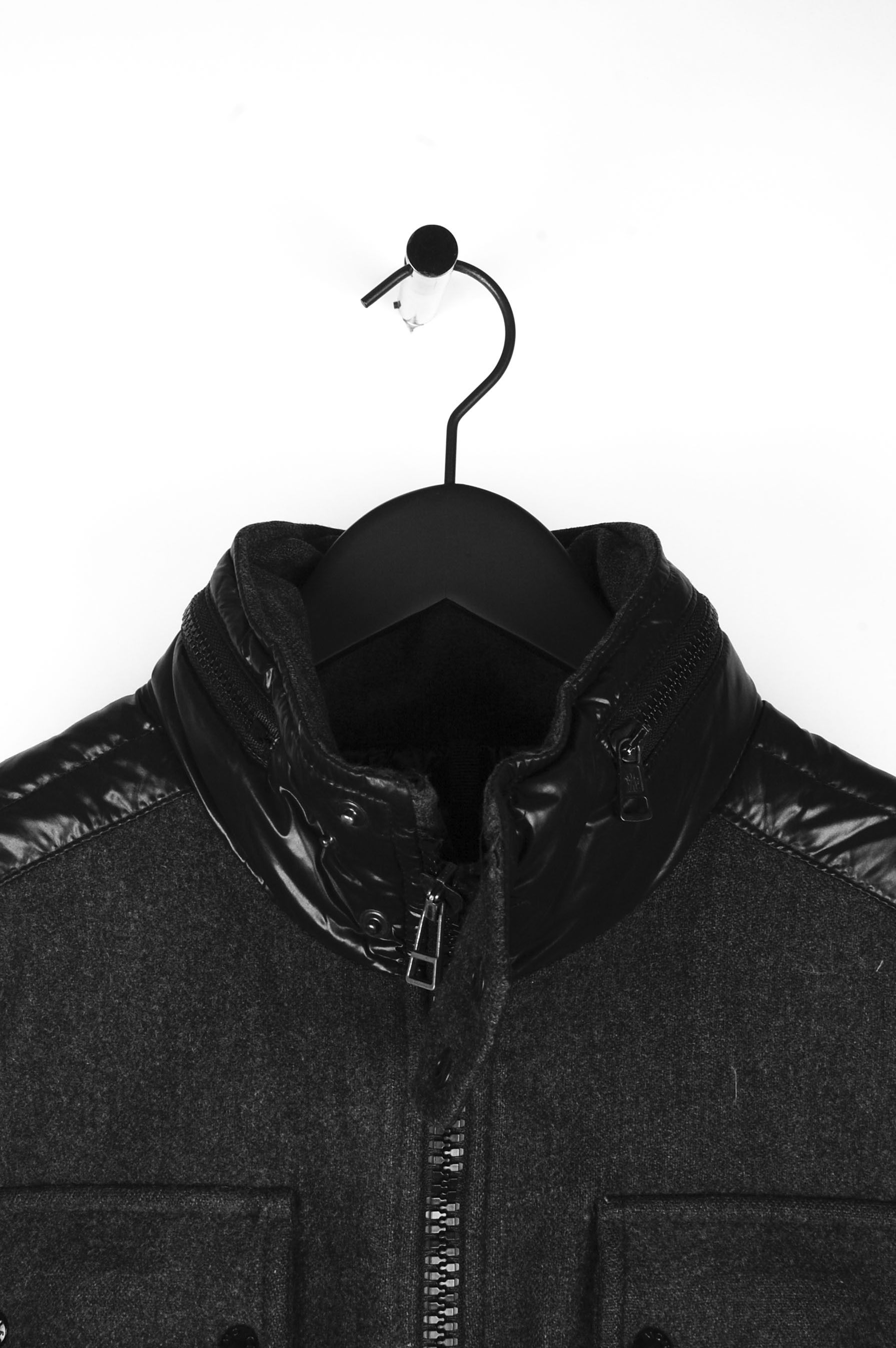 Moncler Moncler Springfield Black Jacket Hidden Hood in size 3 (L) Size US L / EU 52-54 / 3 - 2 Thumbnail