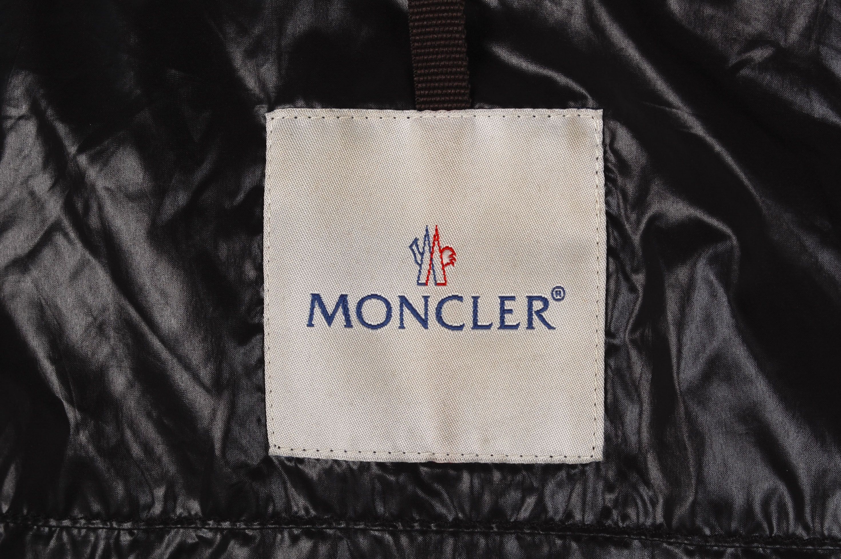 Moncler Moncler Springfield Black Jacket Hidden Hood in size 3 (L) Size US L / EU 52-54 / 3 - 9 Thumbnail