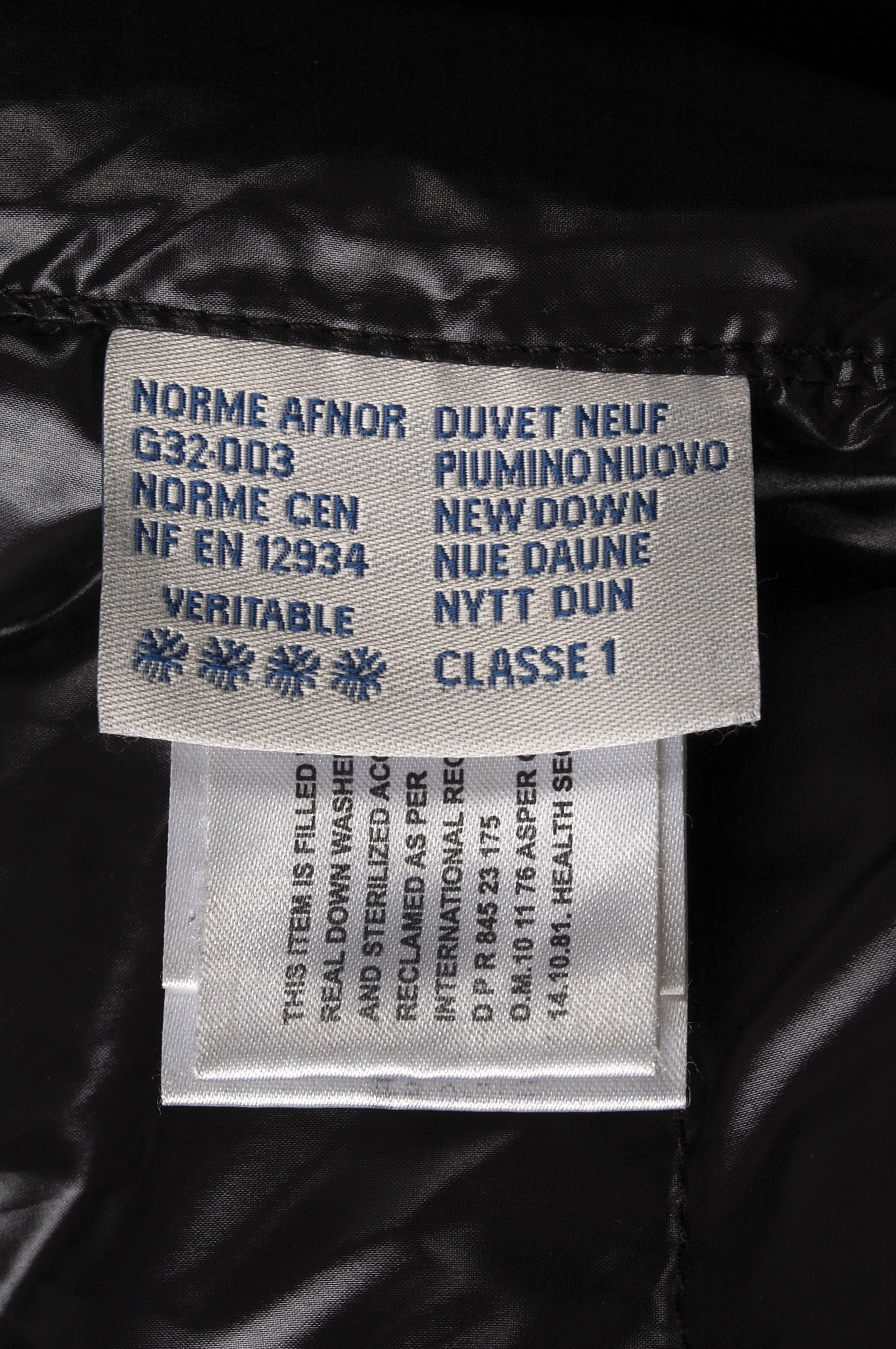 Moncler Moncler Springfield Black Jacket Hidden Hood in size 3 (L) Size US L / EU 52-54 / 3 - 11 Thumbnail