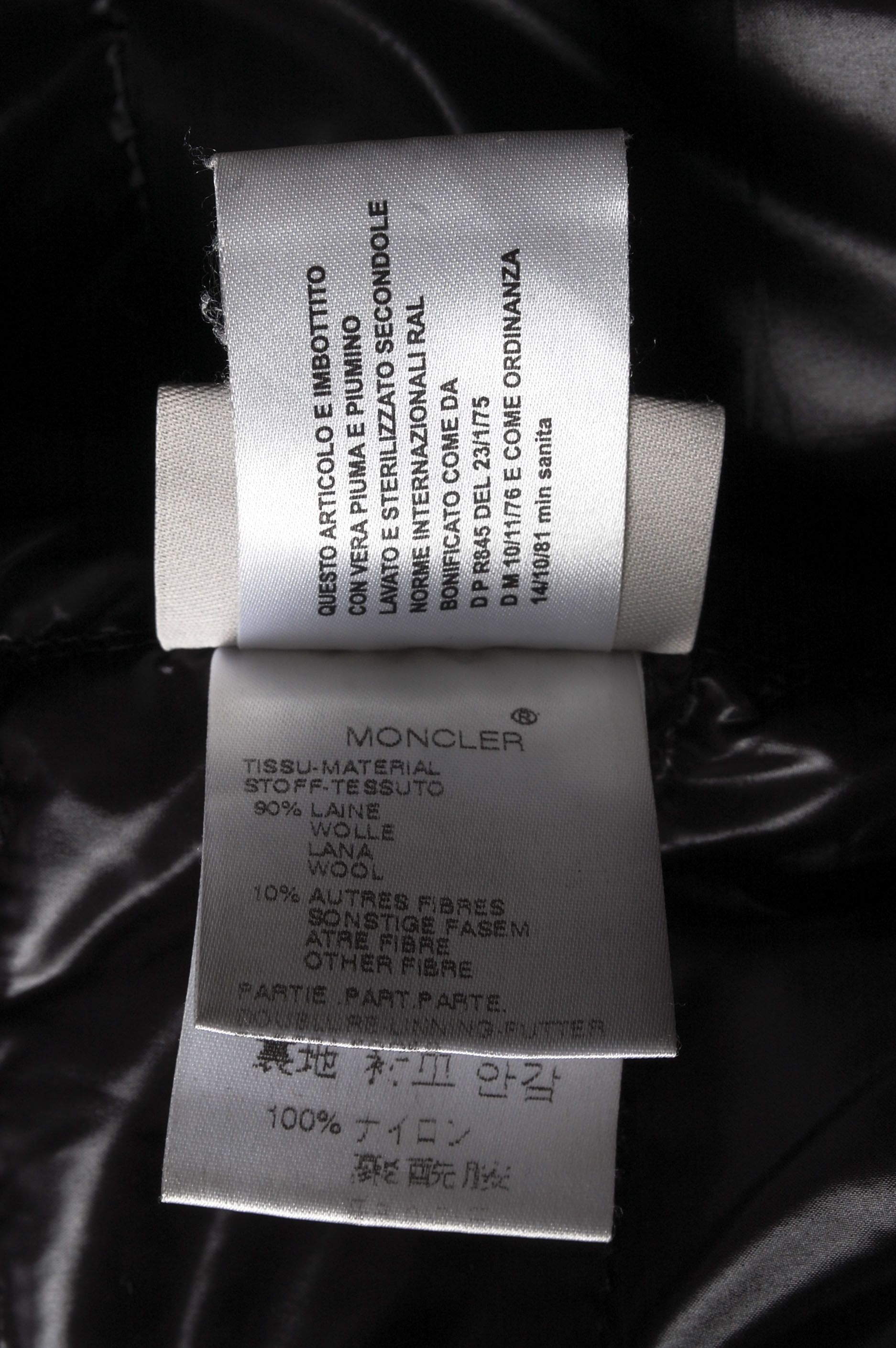 Moncler Moncler Springfield Black Jacket Hidden Hood in size 3 (L) Size US L / EU 52-54 / 3 - 13 Thumbnail