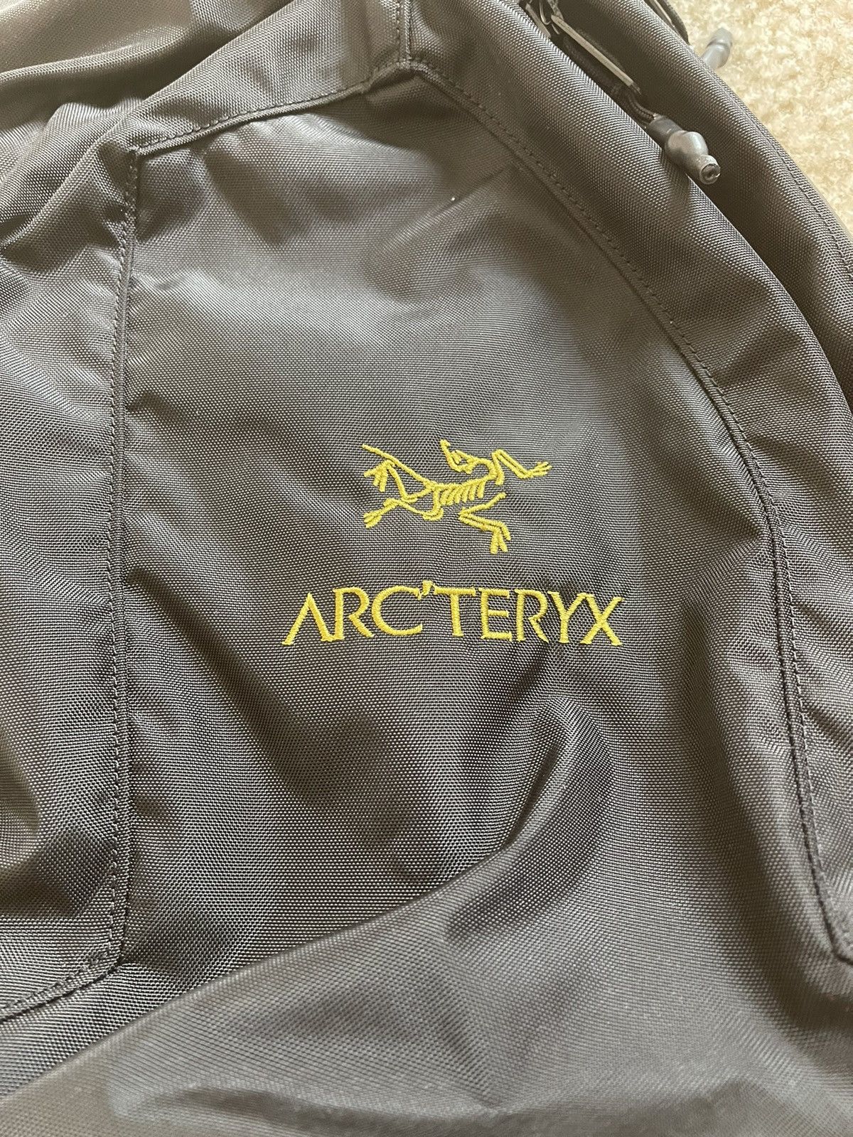 Arc'teryx Arcteryx Quiver Crossbody Pack Backpack (Limited