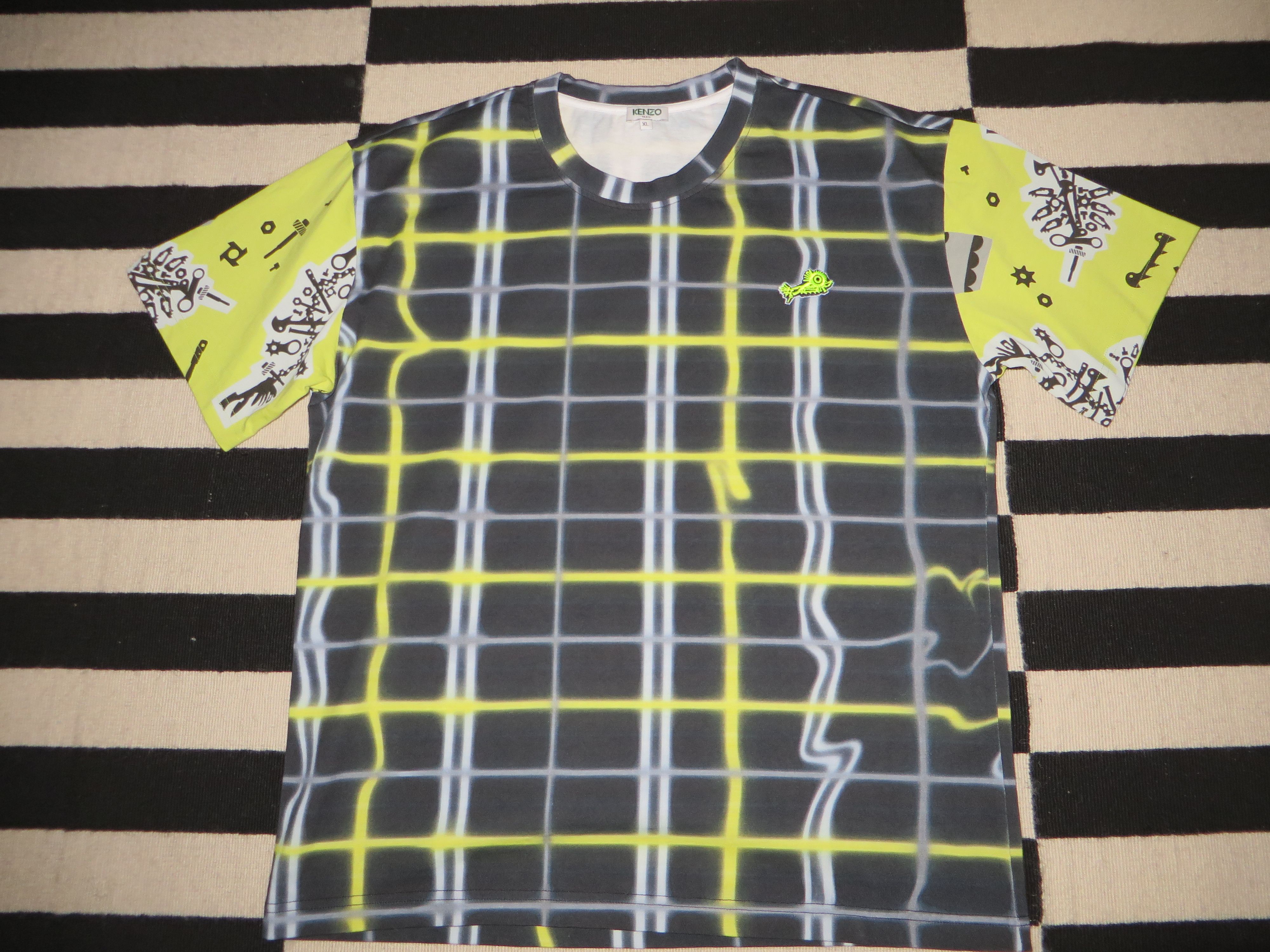 Kenzo Monster print swNeon- print tshirteatshirt Size US XL / EU 56 / 4 - 6 Thumbnail