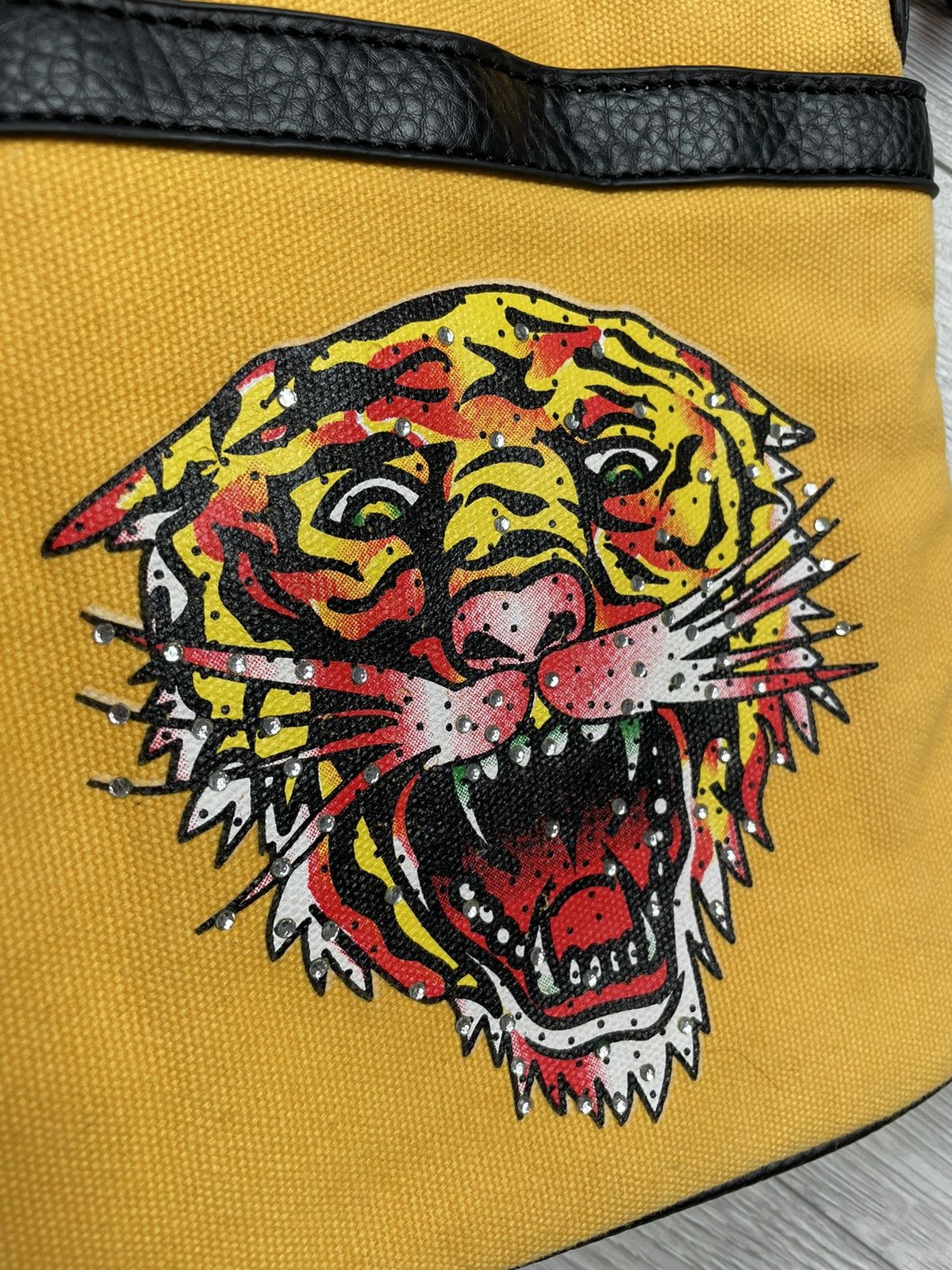 Ed Hardy × Vintage 🌟RARE VINTAGE ED HARDY MESSENGER / SHOULDER BAG 🔥 Size ONE SIZE - 3 Thumbnail