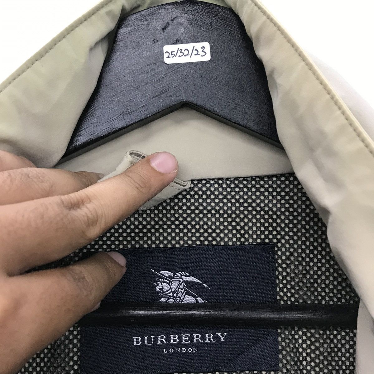 Burberry Burberry Pocketable Light Hoodie Jacket Size US M / EU 48-50 / 2 - 12 Thumbnail