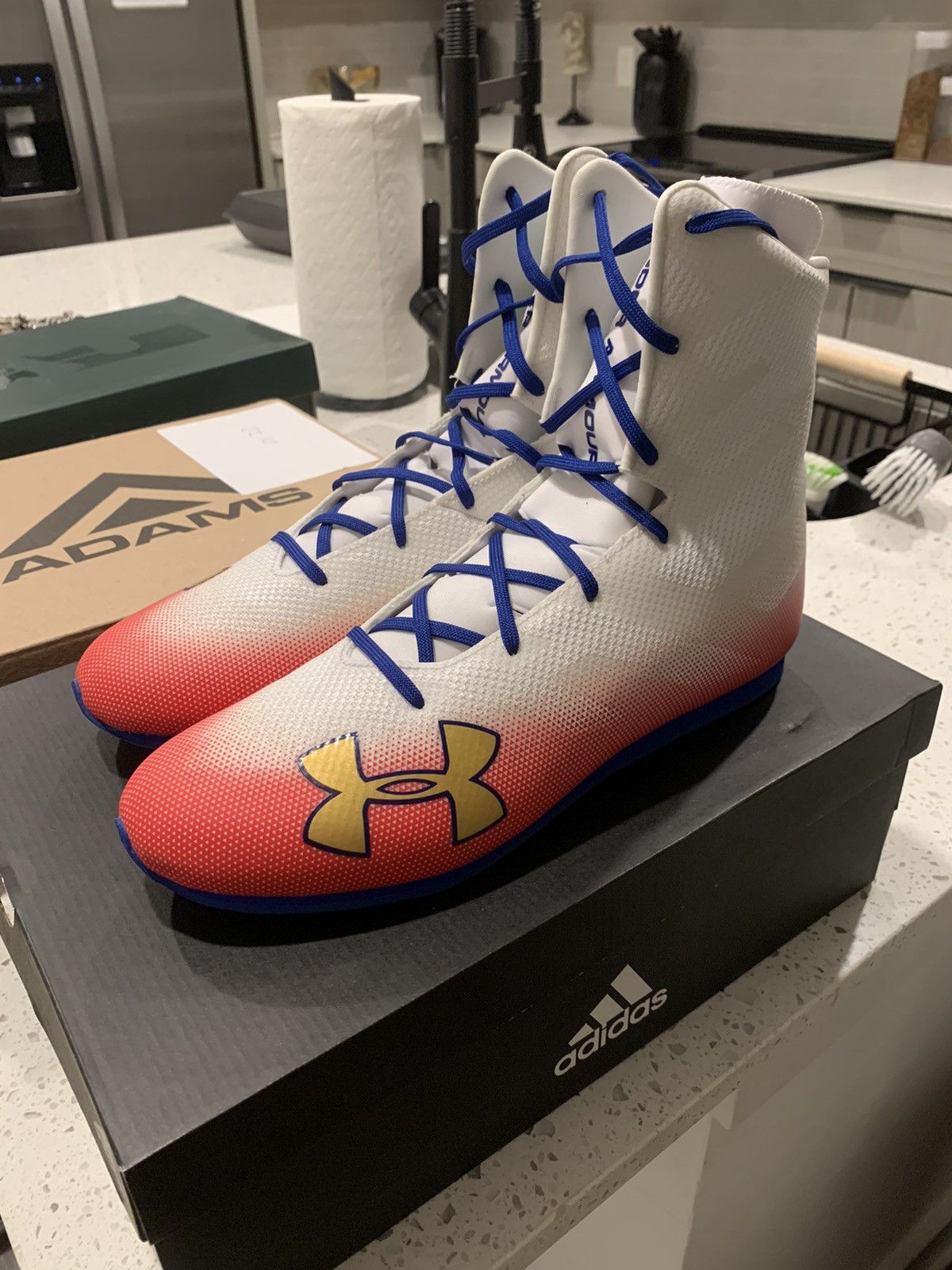 Under armour highlight boxing hot sale shoes