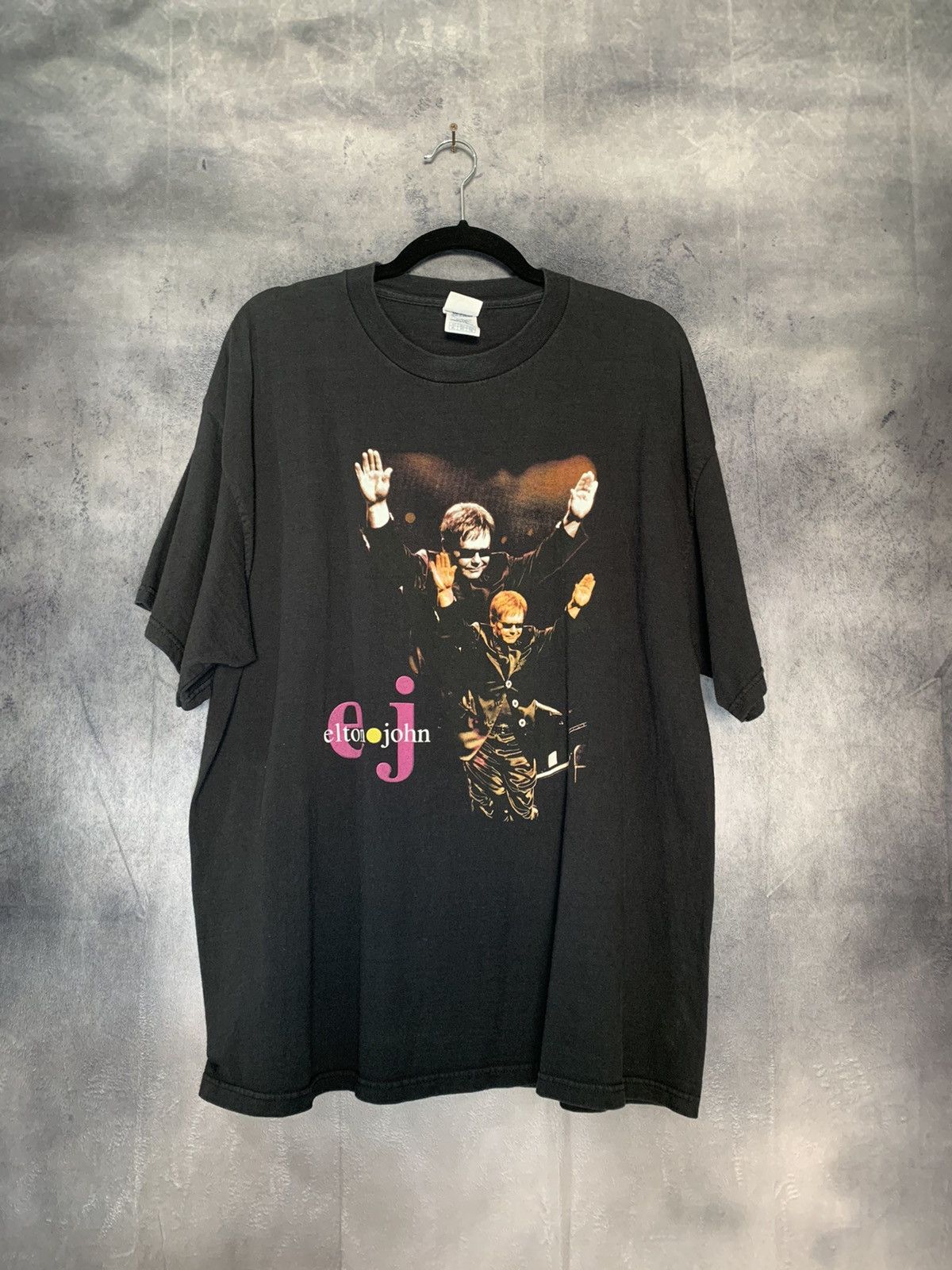 Tour Tee Elton John Graphic Tour Tshirt Size US XL / EU 56 / 4 - 1 Preview