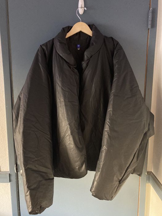 Gap Yeezy x Gap Round Jacket Black Size XL | Grailed