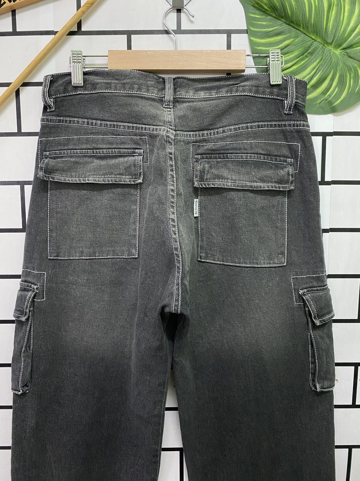 Japanese Brand Japan Made BC Factory Black Faded Multipocket Cargo Denim Size US 31 - 9 Thumbnail