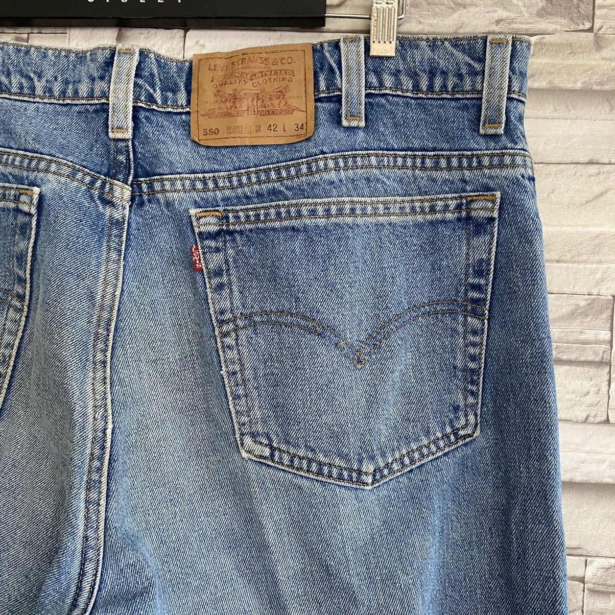 Levi's Vintage 90s Levis 550 Relaxed Fit Tapered Leg Jeans 40x34 Size US 40 / EU 56 - 12 Thumbnail