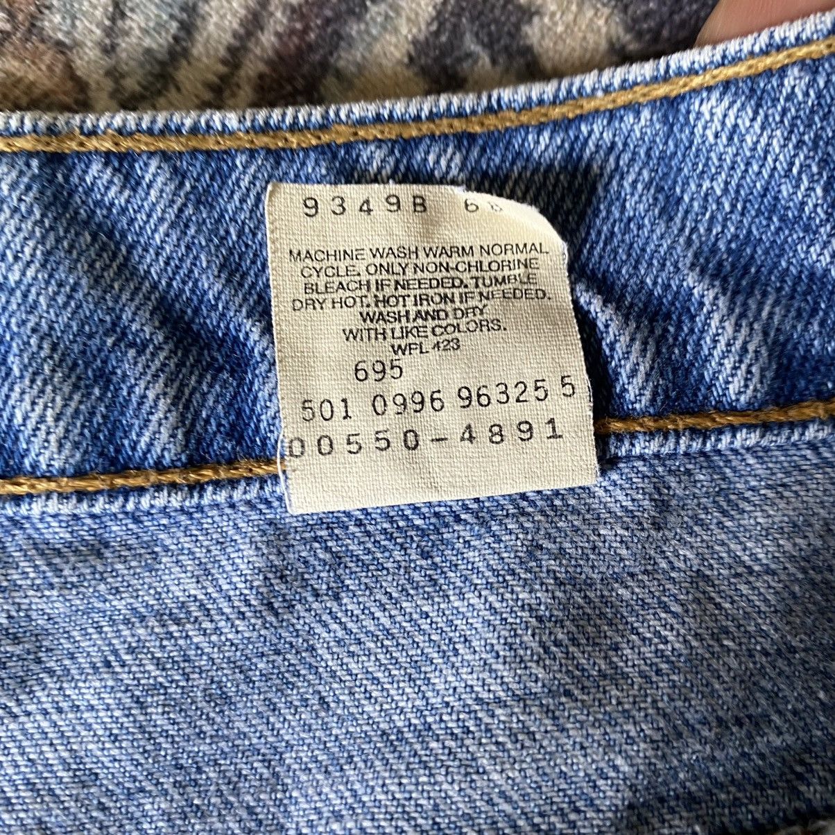 Levi's Vintage 90s Levis 550 Relaxed Fit Tapered Leg Jeans 40x34 Size US 40 / EU 56 - 14 Thumbnail