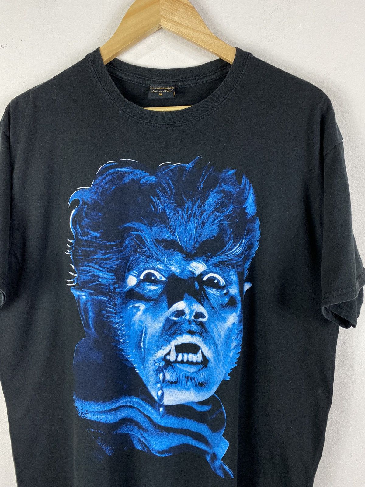 Expert Horror Wolfman horror movie film promo t shirt Size US XL / EU 56 / 4 - 3 Thumbnail