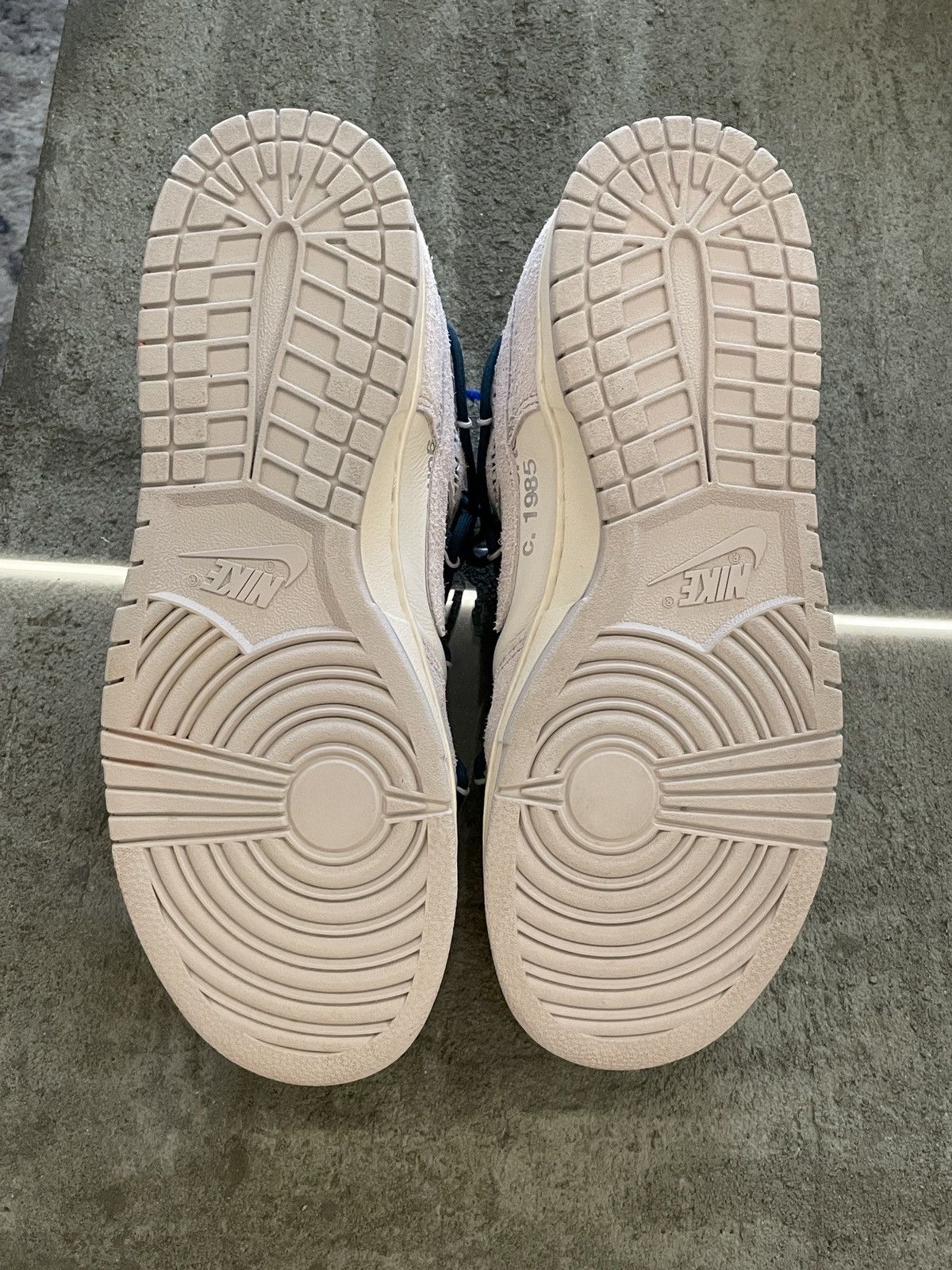 Off-White X Nike Dunk Low, Lot 16 of 50