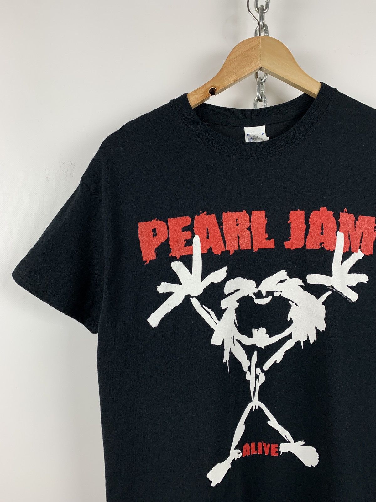 Band Tees 2017 Pearl Jam Alive Black Band T-Shirt Size US M / EU 48-50 / 2 - 5 Thumbnail