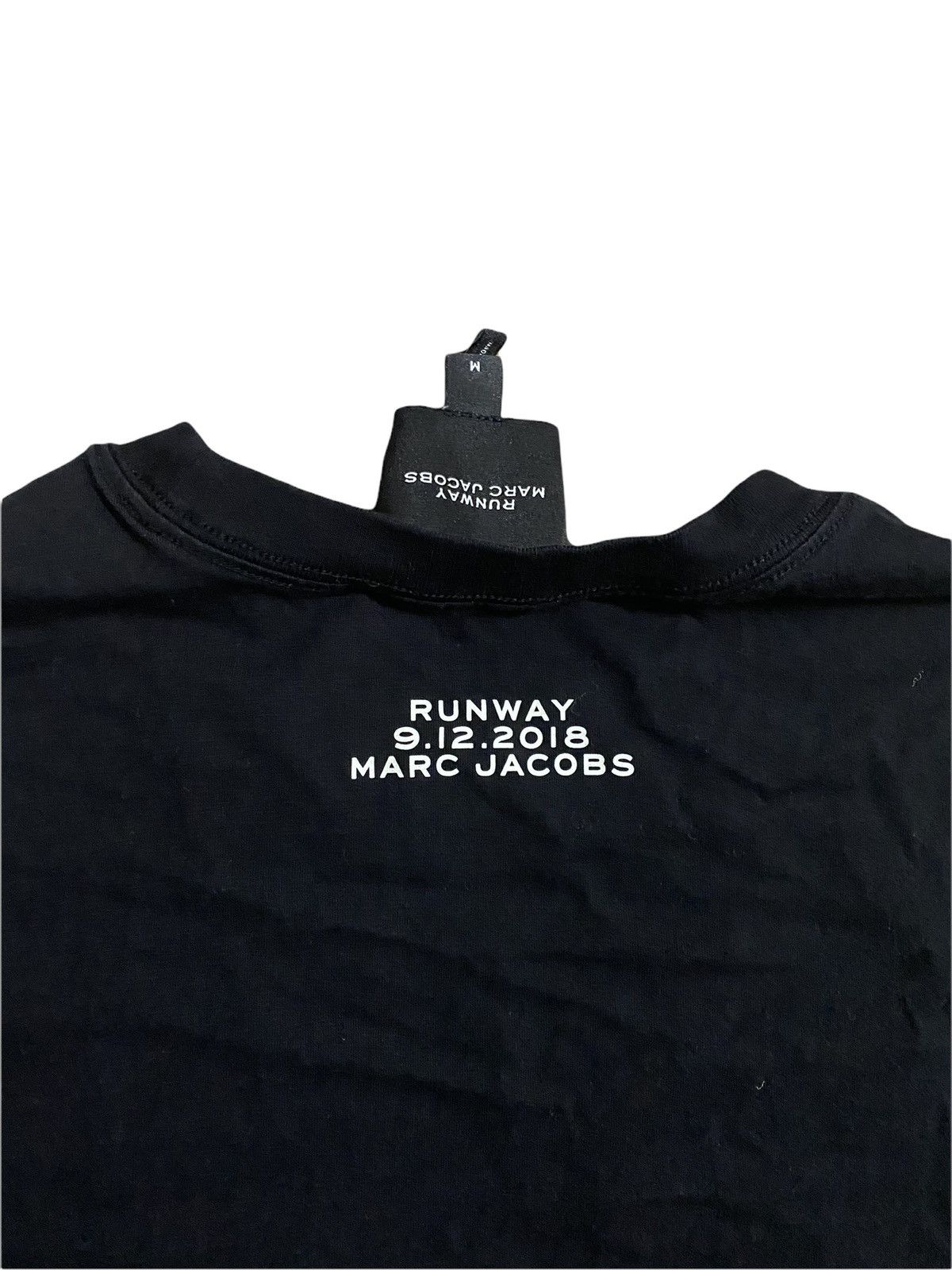Marc Jacobs Marc Jacobs Men Runway Marc Jacobs T-Shirt Size Medium Black Size US M / EU 48-50 / 2 - 2 Thumbnail