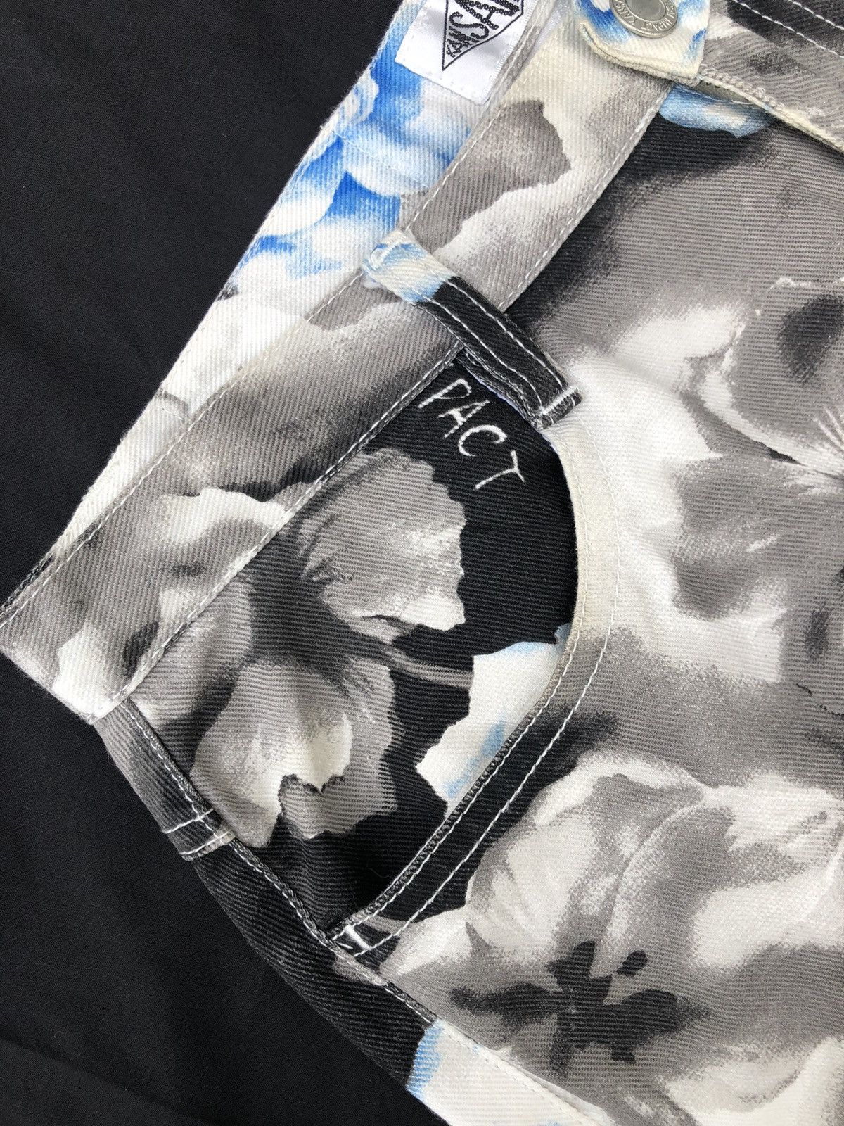 Kansai Yamamoto × Vintage Vintage Kansai Yamamoto Kansai Impact Full Print Flare Pant Size US 31 - 4 Thumbnail