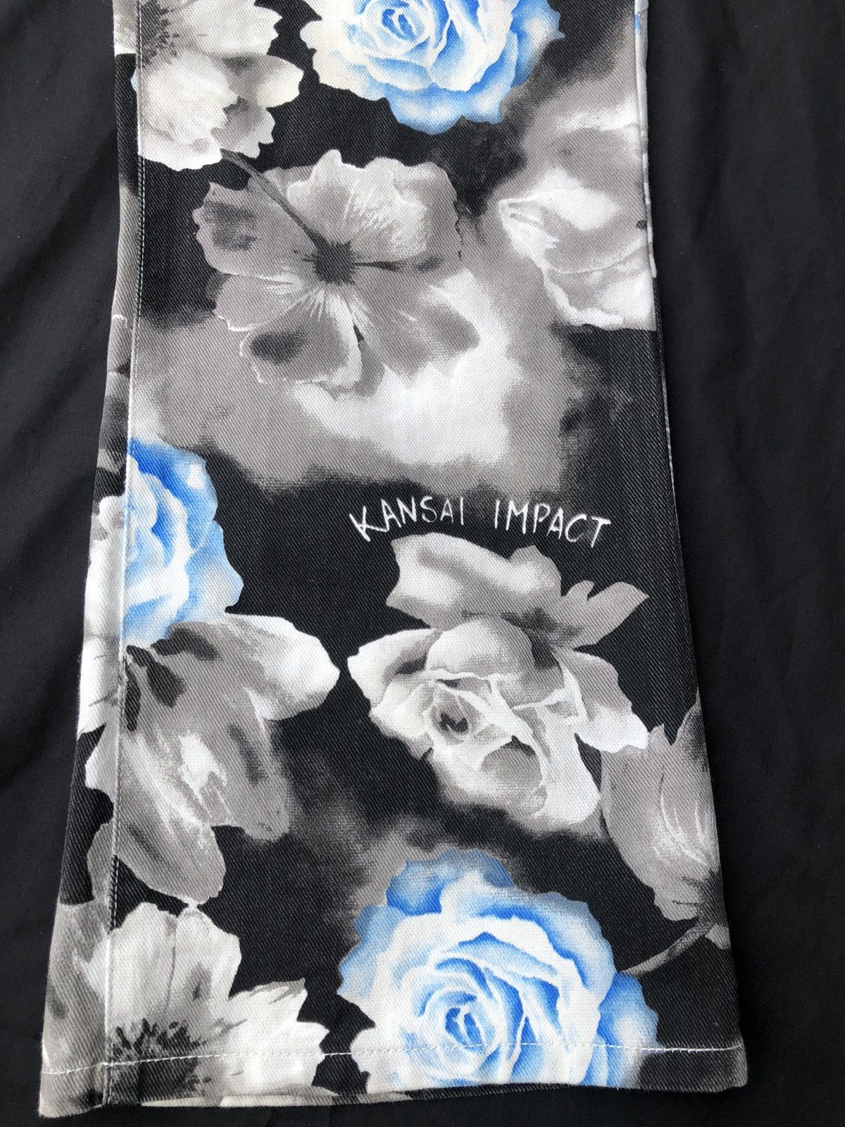 Kansai Yamamoto × Vintage Vintage Kansai Yamamoto Kansai Impact Full Print Flare Pant Size US 31 - 11 Thumbnail