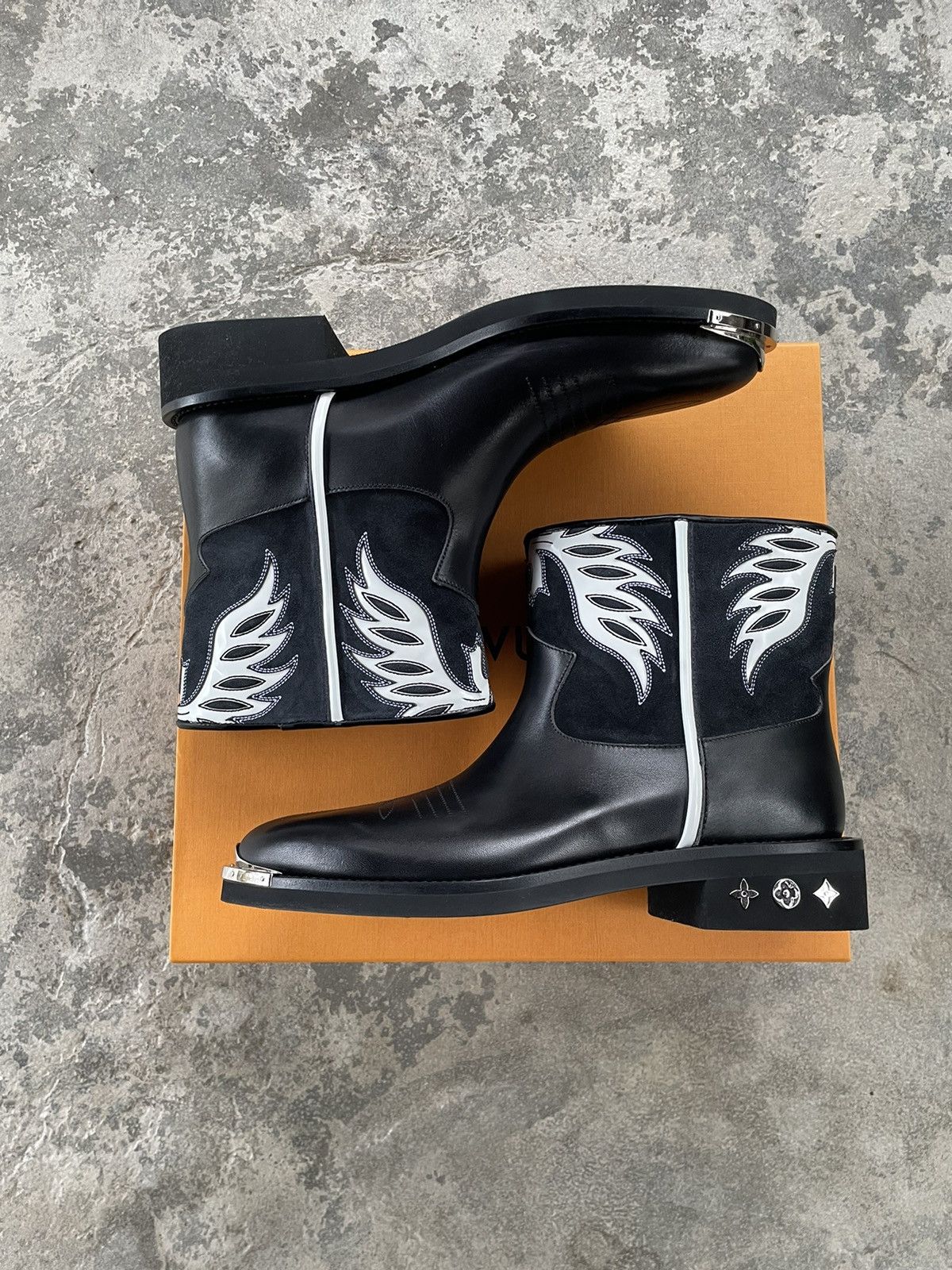 louis vuitton cowboy boots for men｜TikTok Search