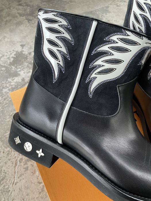 Louis Vuitton Cowboy Boots - Black Boots, Shoes - 0LV21002