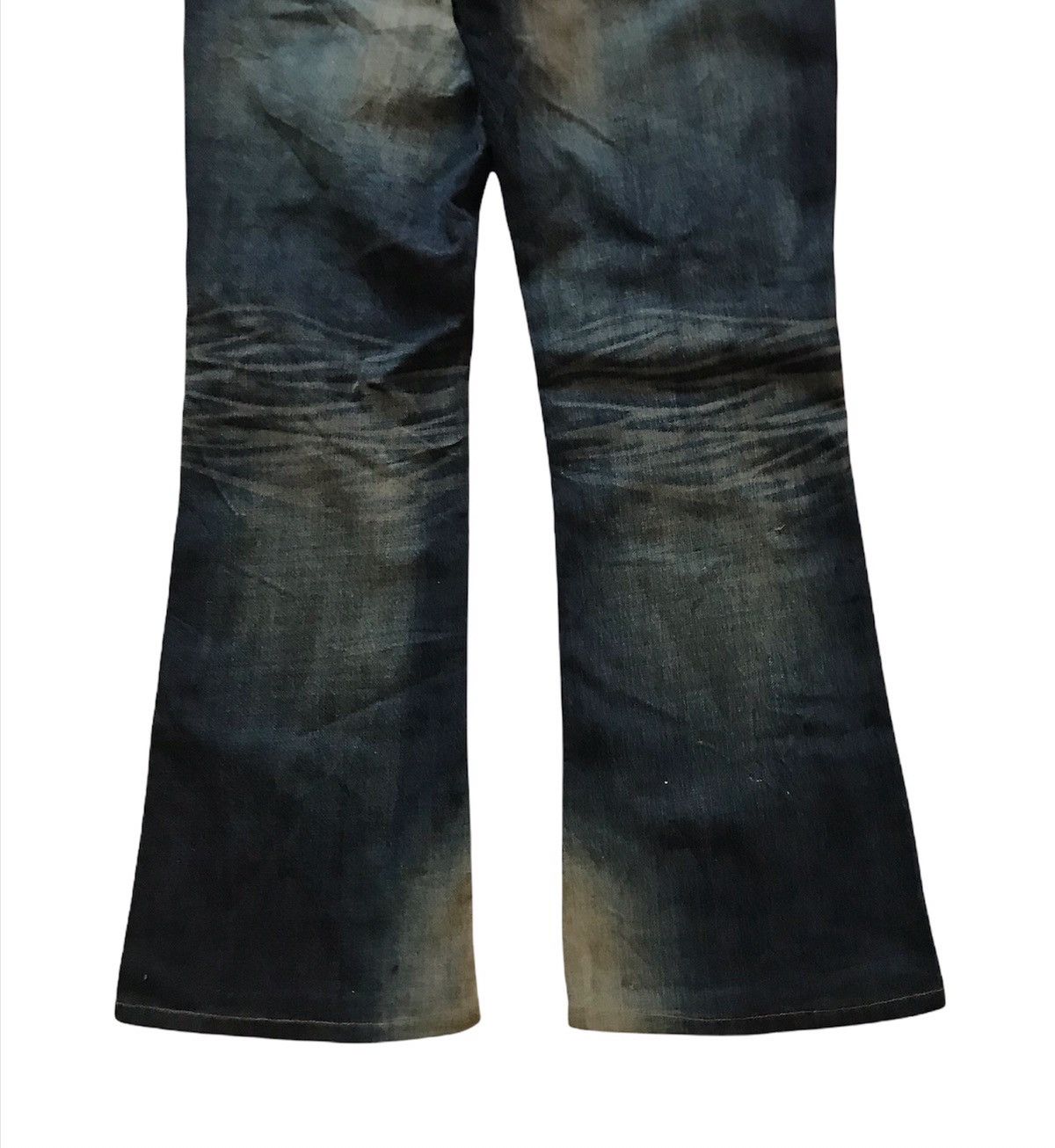 Vanquish VANQUISH DISTRESSED FLARE JEANS Size US 33 - 6 Thumbnail