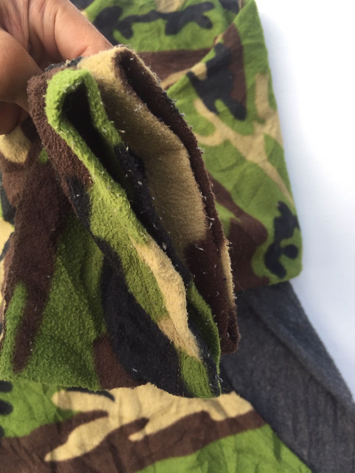 Stussy Vintage Stussy Camo Big Logo Embroidery Camouflage Fleece Size US XL / EU 56 / 4 - 5 Thumbnail