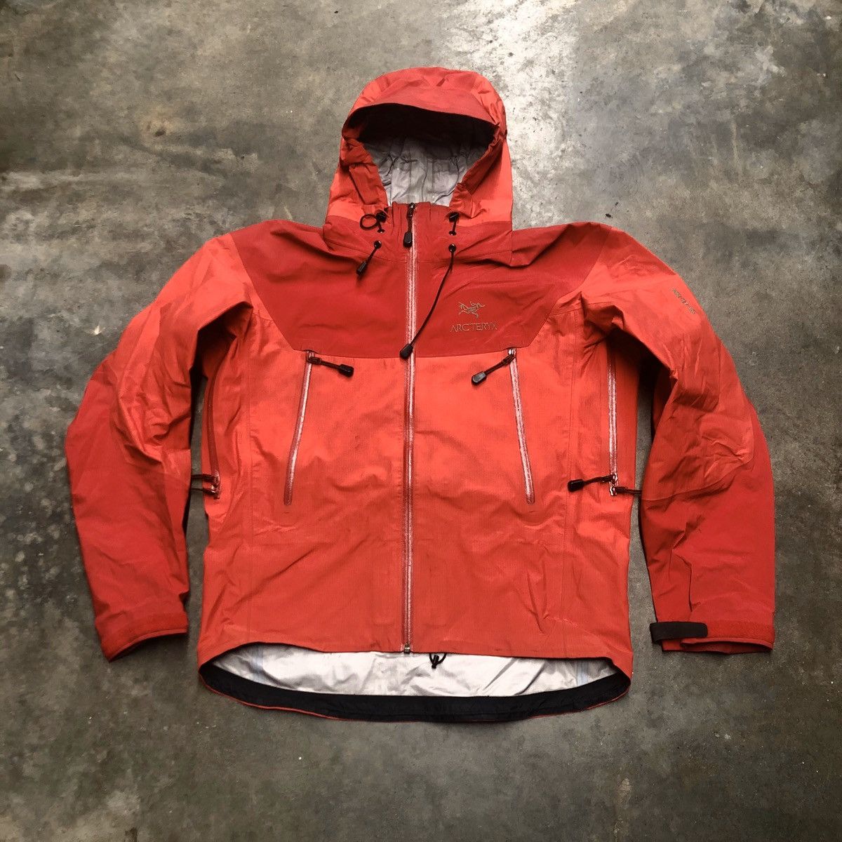 Arc'Teryx Men’s Arc’teryx Rain Jacket Shell Medium | Grailed