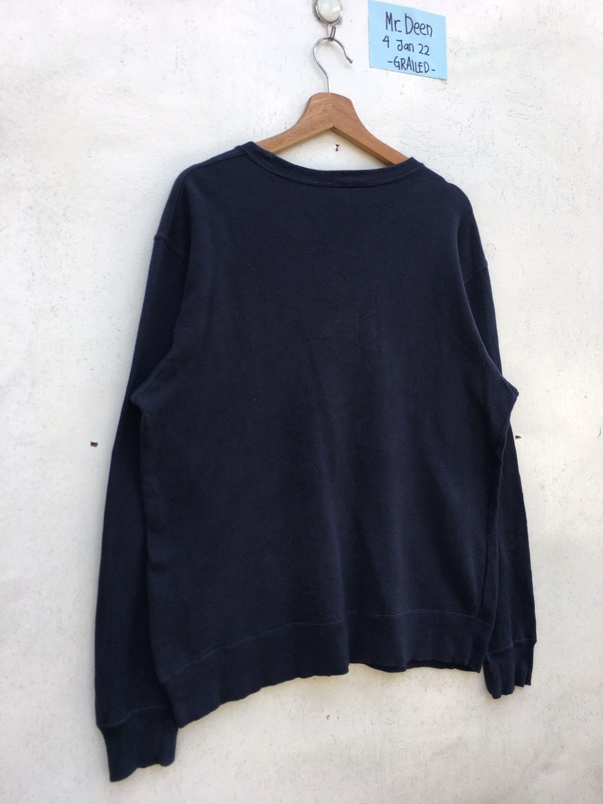 Champion Rare Vintage Champion Small Logos Sweater Size US L / EU 52-54 / 3 - 12 Thumbnail