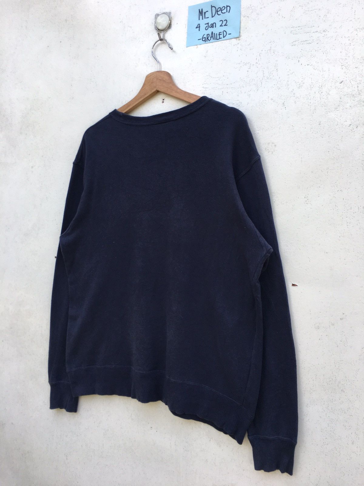 Champion Rare Vintage Champion Small Logos Sweater Size US L / EU 52-54 / 3 - 13 Thumbnail