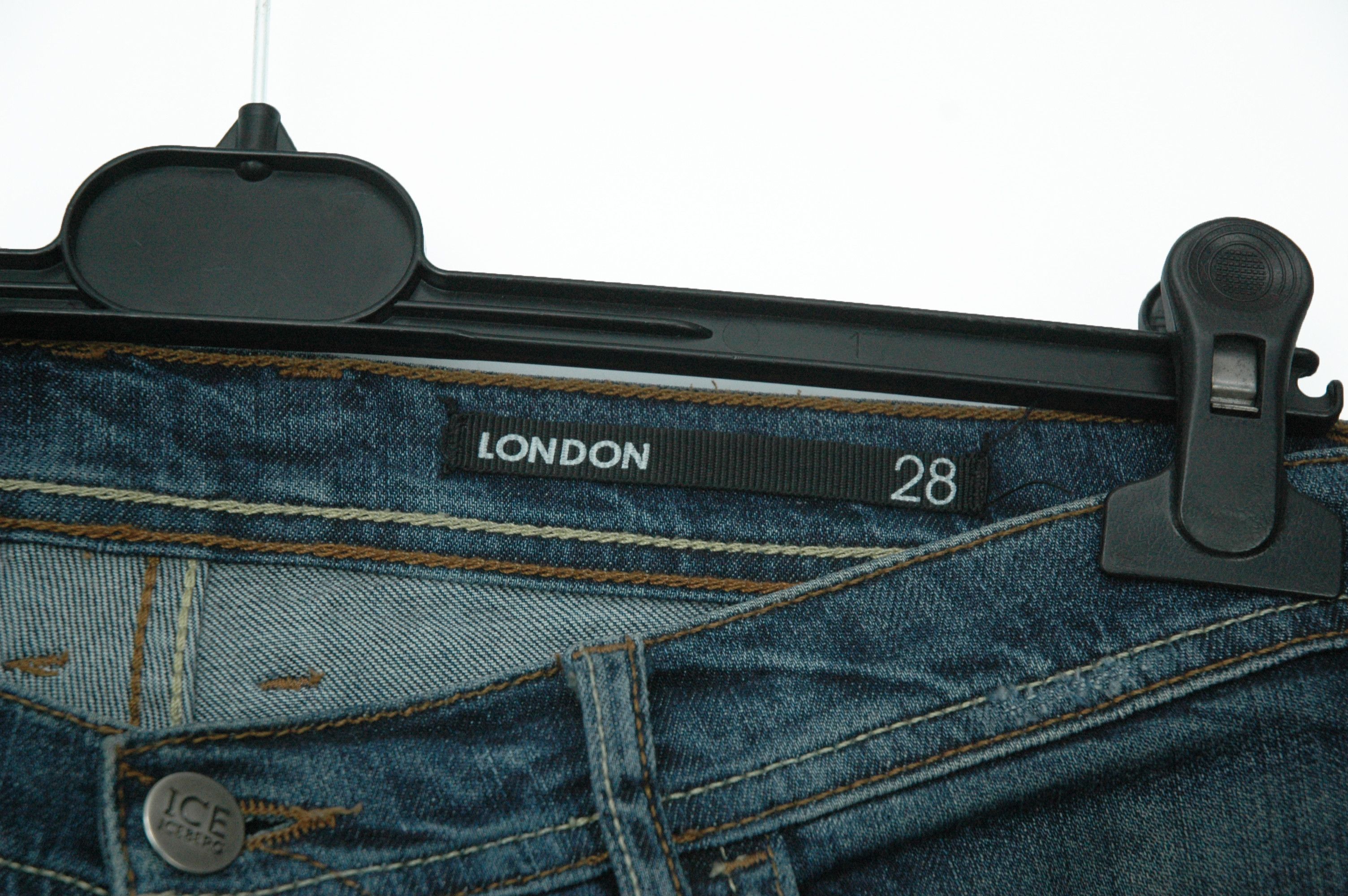 Iceberg Vintage Ice IceBerg Distressed Denim Jeans Size US 34 / EU 50 - 8 Thumbnail
