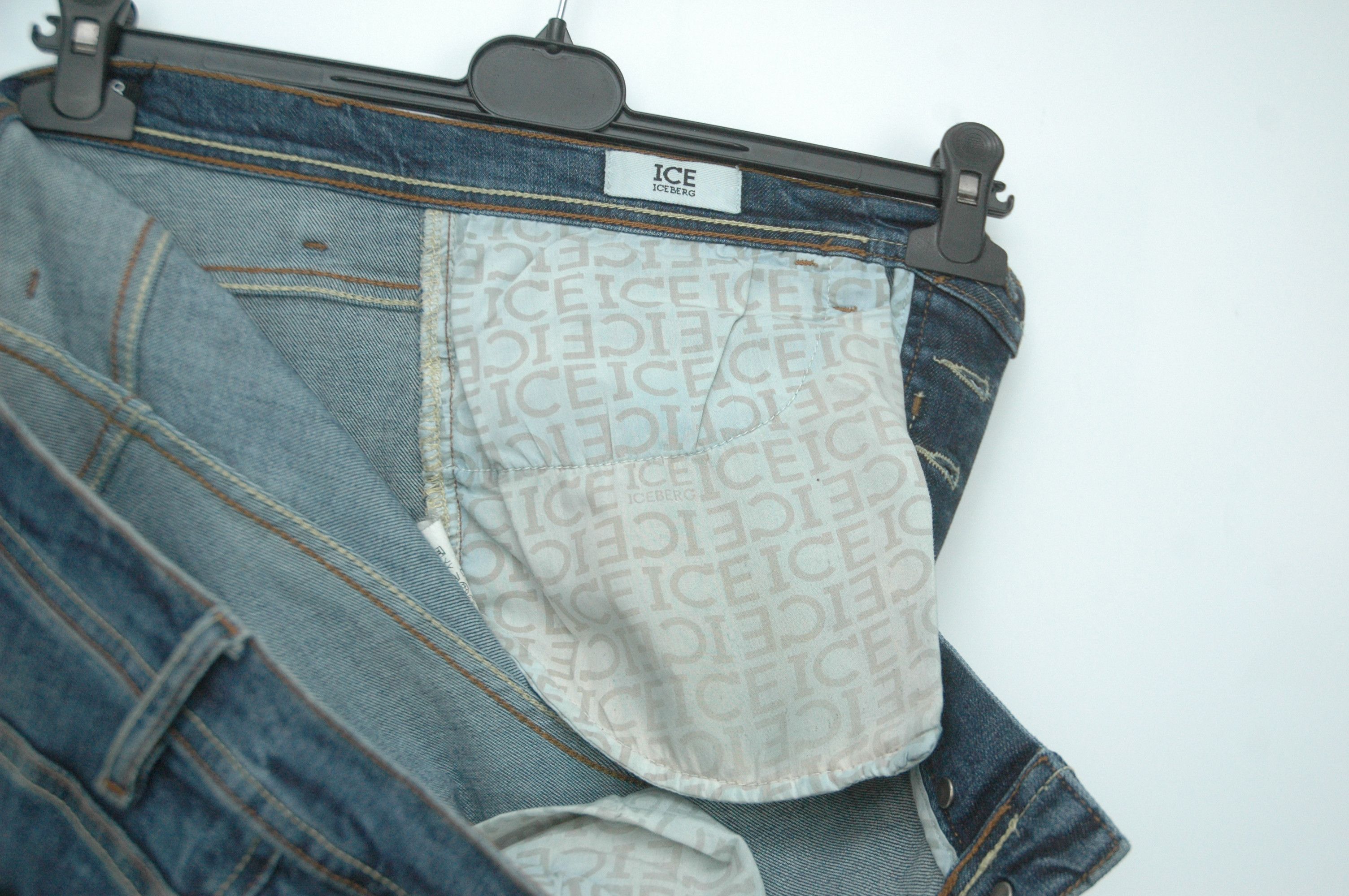 Iceberg Vintage Ice IceBerg Distressed Denim Jeans Size US 34 / EU 50 - 14 Thumbnail