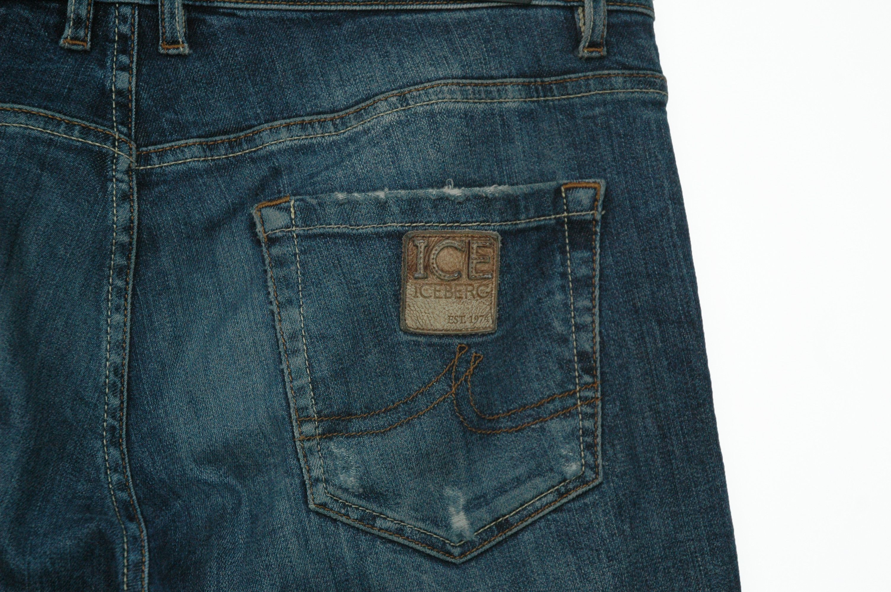 Iceberg Vintage Ice IceBerg Distressed Denim Jeans Size US 34 / EU 50 - 3 Thumbnail