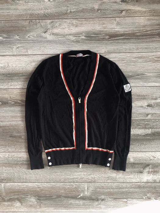 Moncler gamme best sale bleu sweater