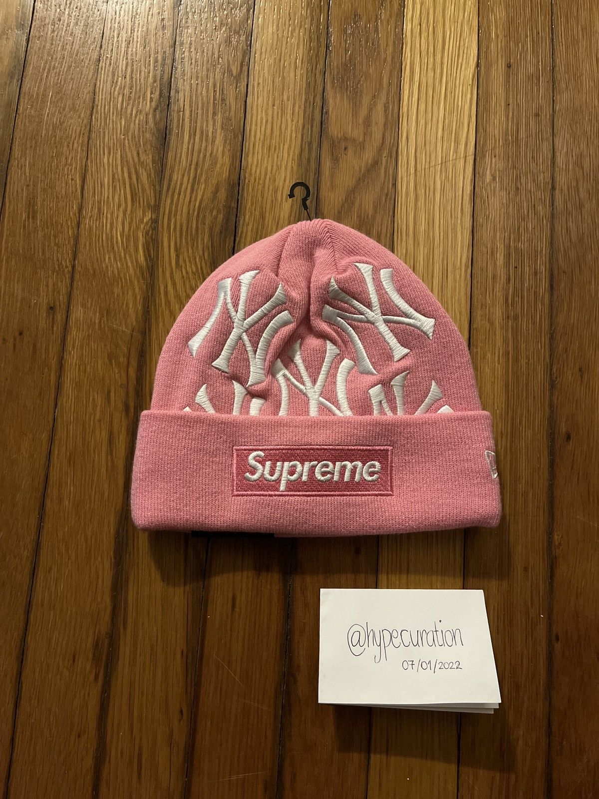 Supreme x New Era Box Logo Beanie - Pink